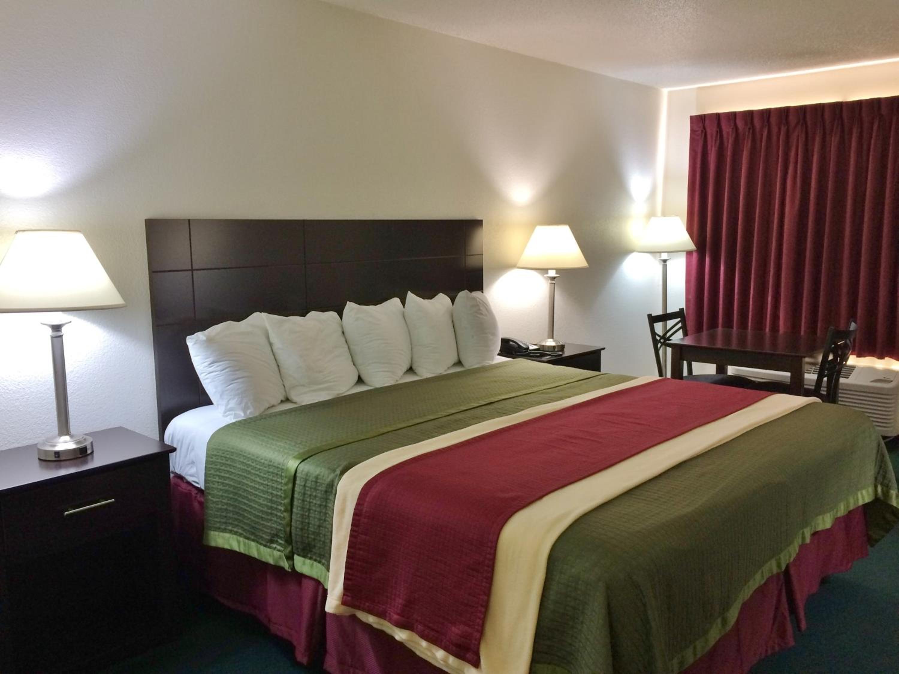 Travel Inn & Suites, photo 16
