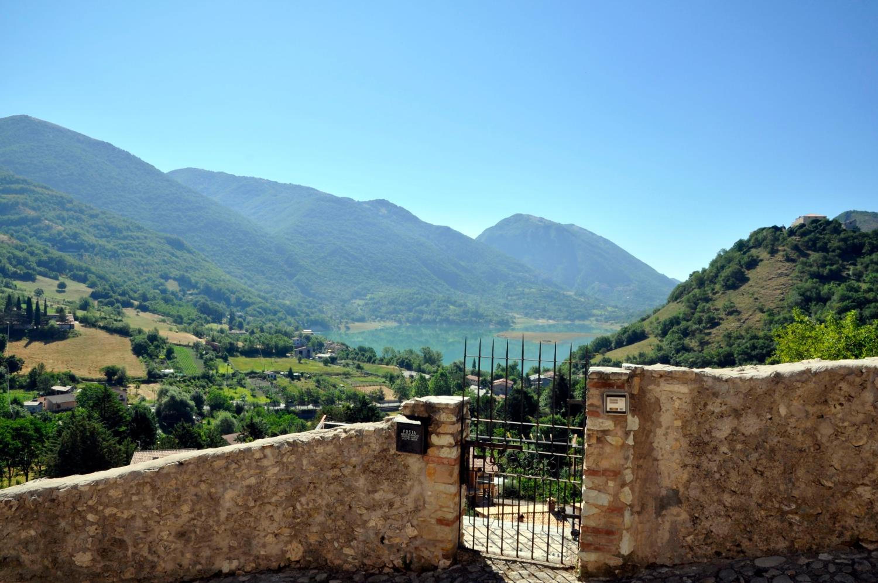 Casa con terrazzo vista Lago - LAKEHOLIDAY IT