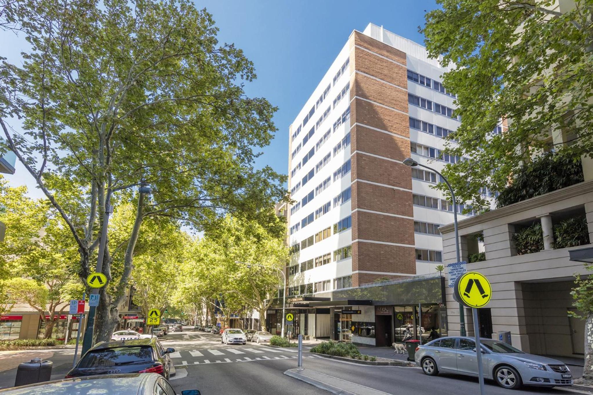 Macleay Hotel — Sydney