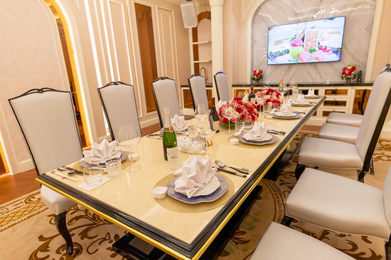 THE PREMIER PALACE HOTEL AND SPA