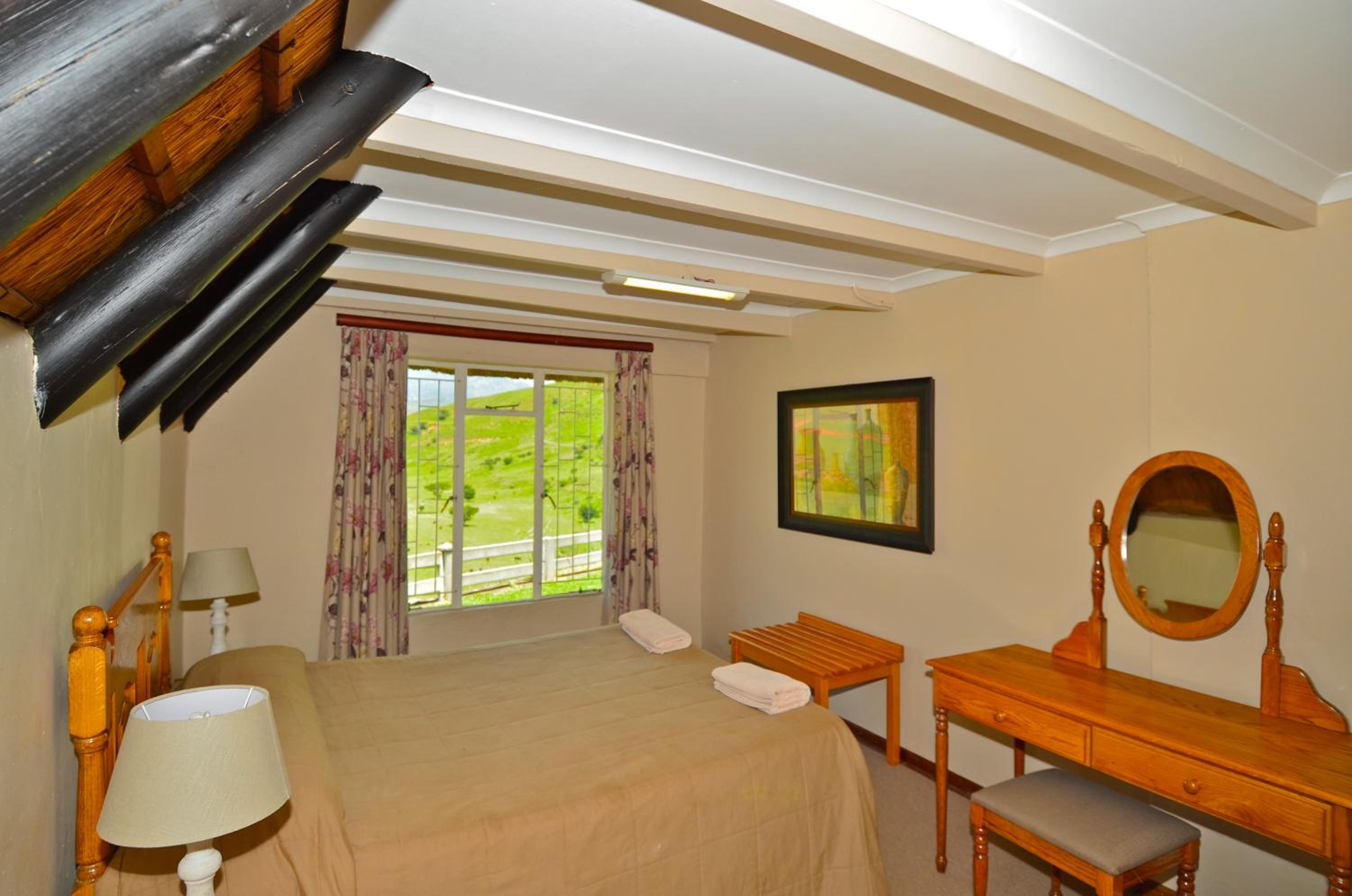 Hlalanathi Drakensberg Resort view 3