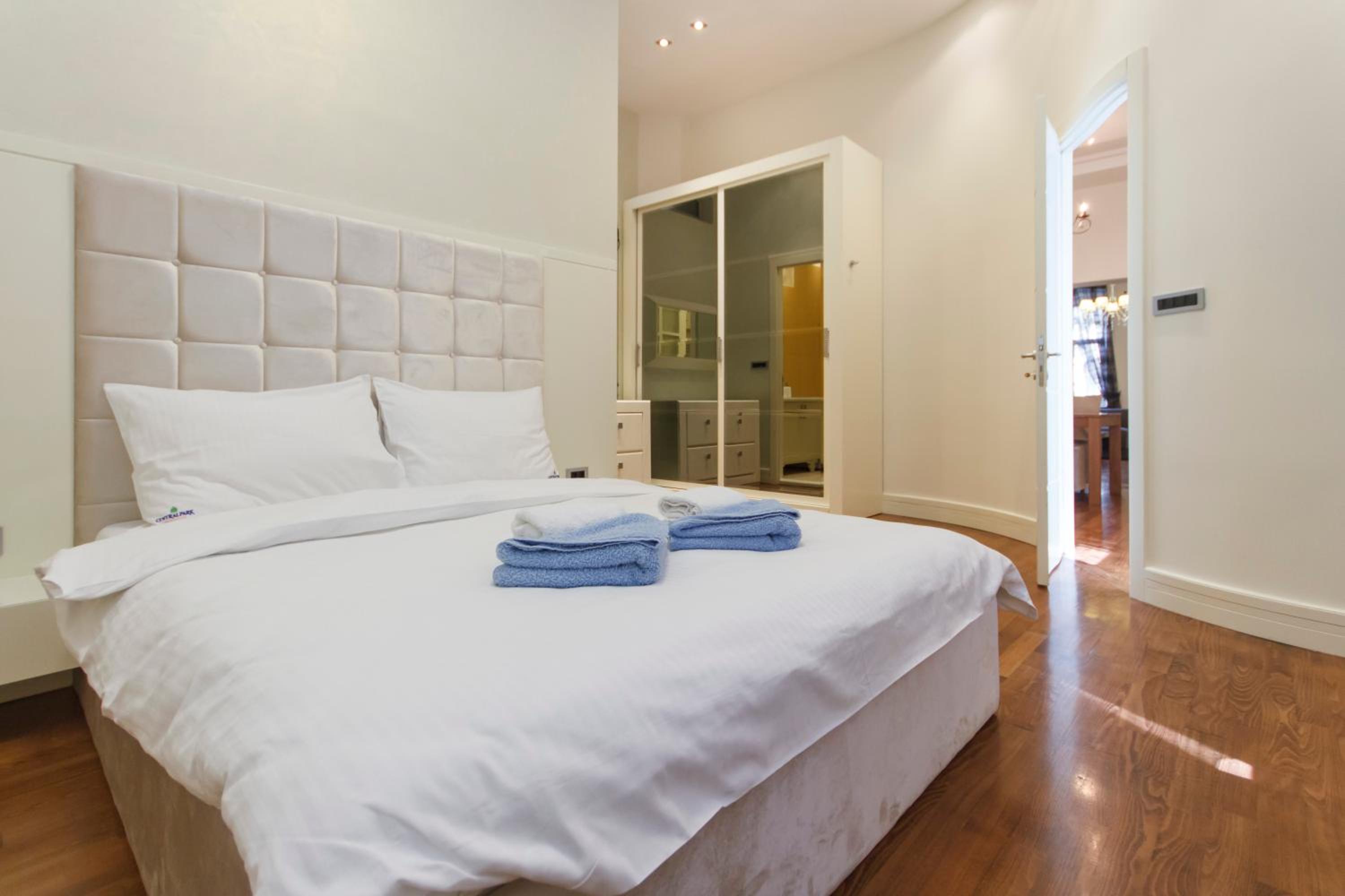 Central Park Residence