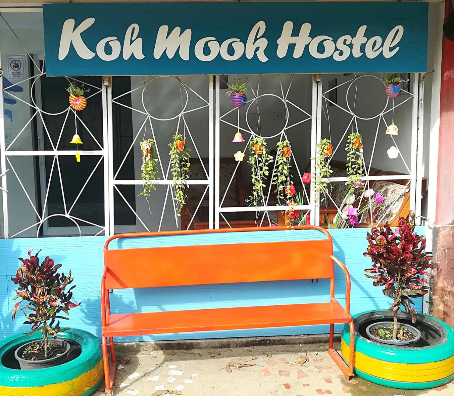 Hotel Koh Mook Hostel - Image 1