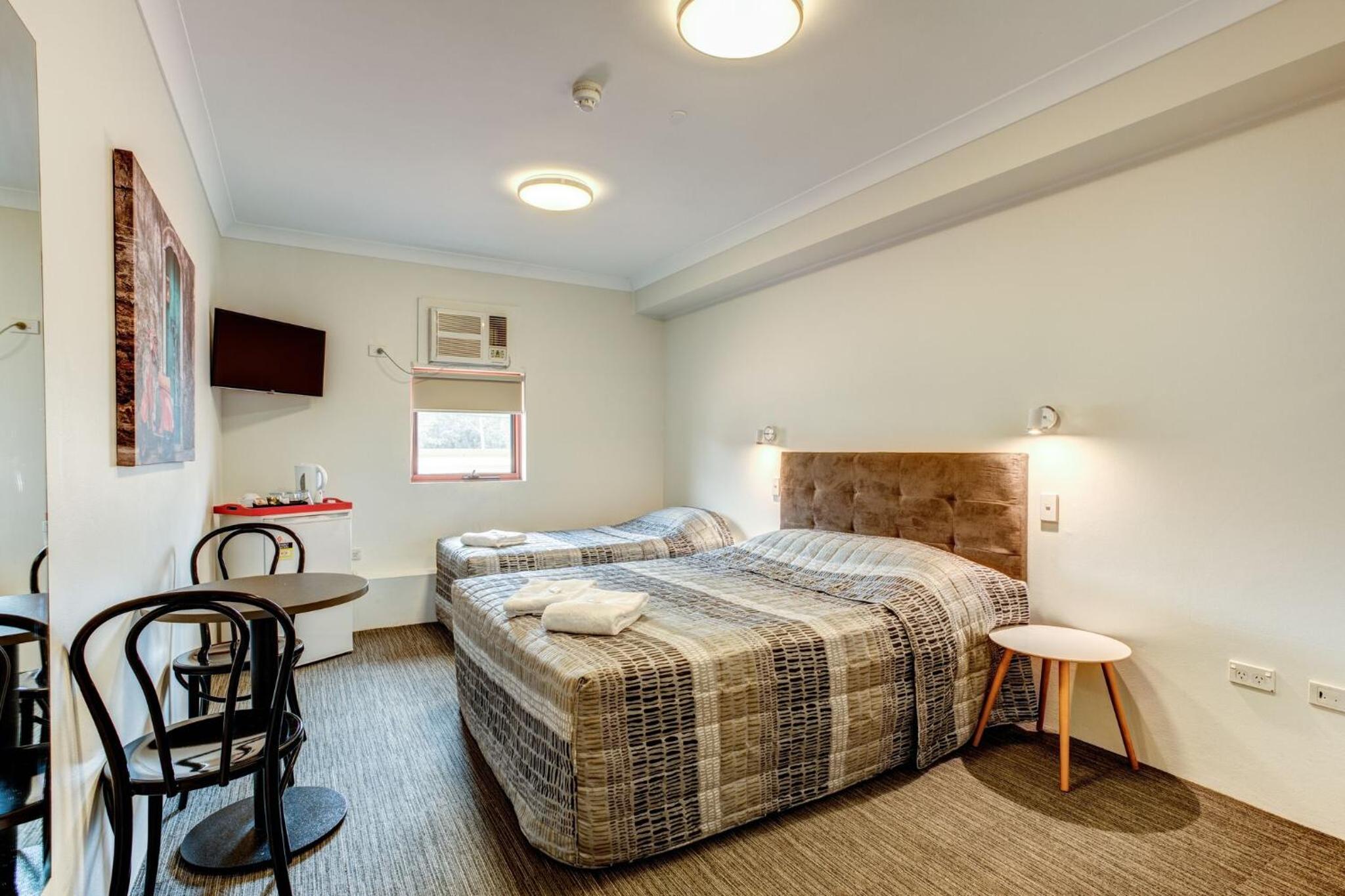 Arena Hotel (formerly Sleep Express Motel)