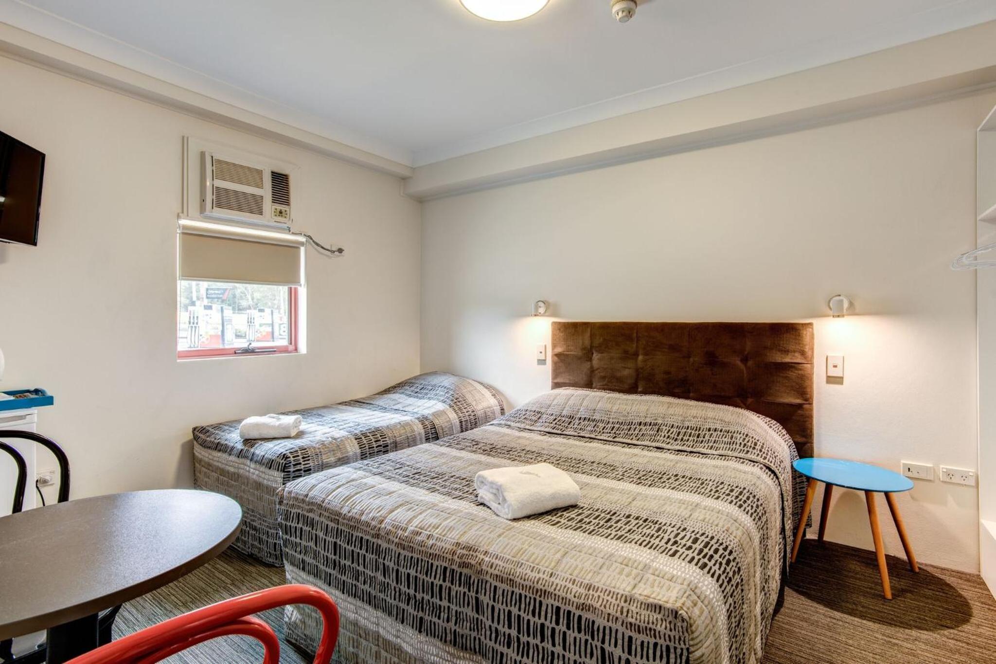 Arena Hotel (formerly Sleep Express Motel)