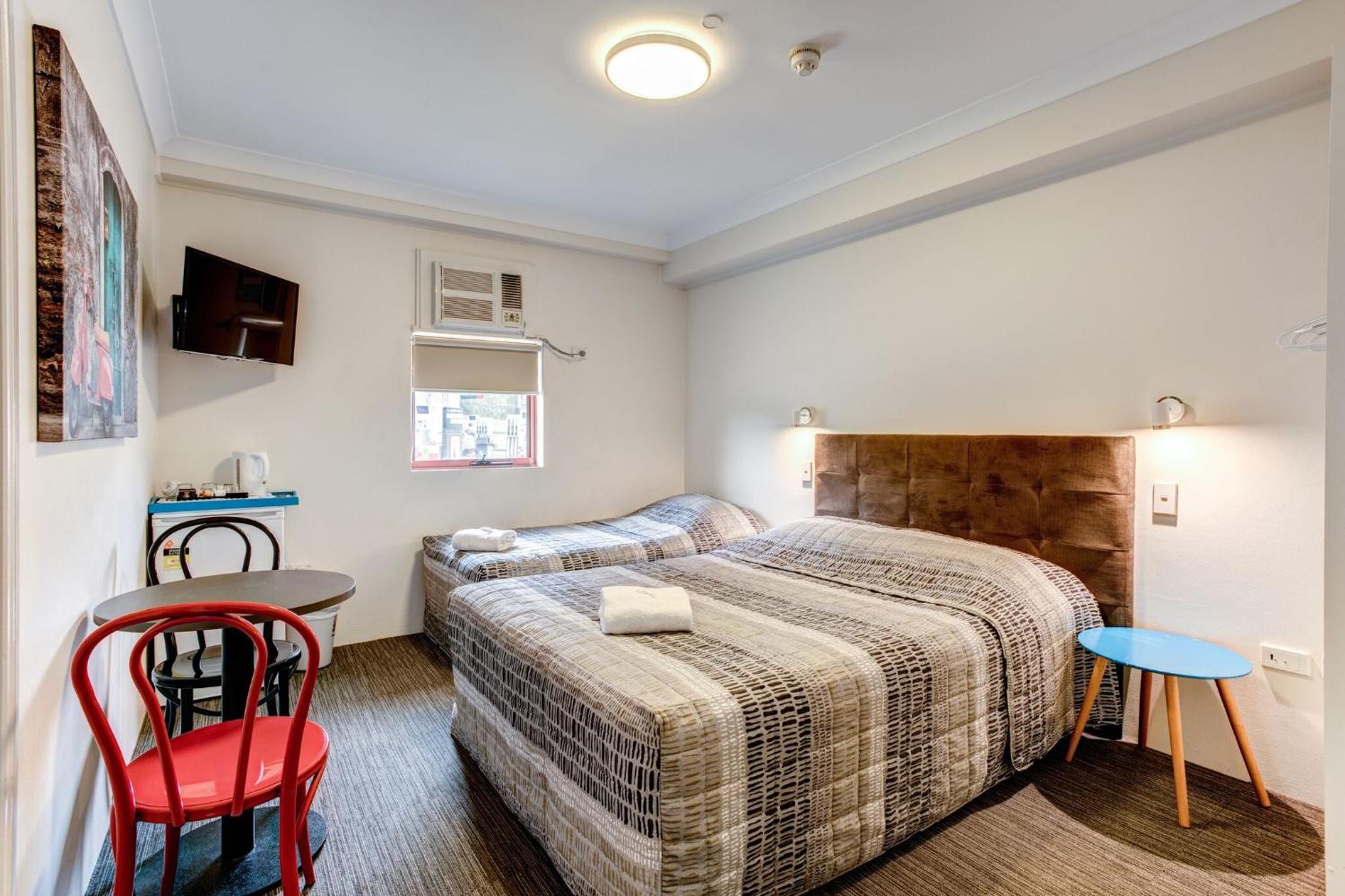 Arena Hotel (formerly Sleep Express Motel)