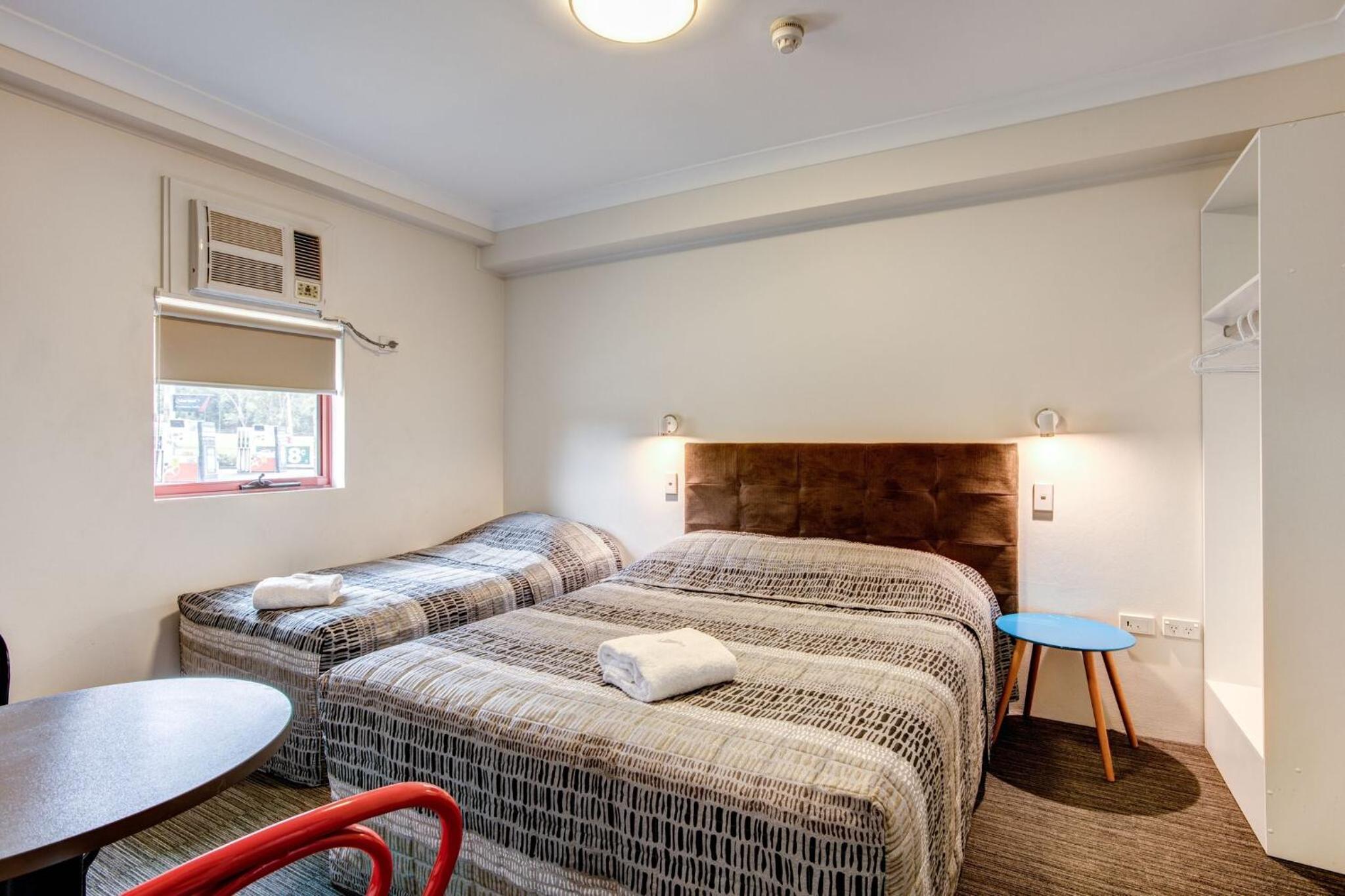 Arena Hotel (formerly Sleep Express Motel)