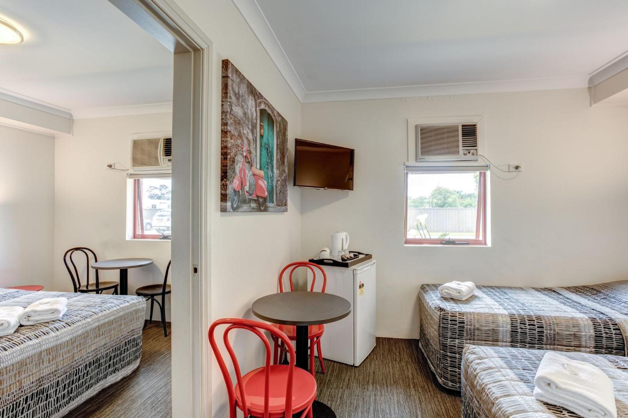 Arena Hotel (formerly Sleep Express Motel)
