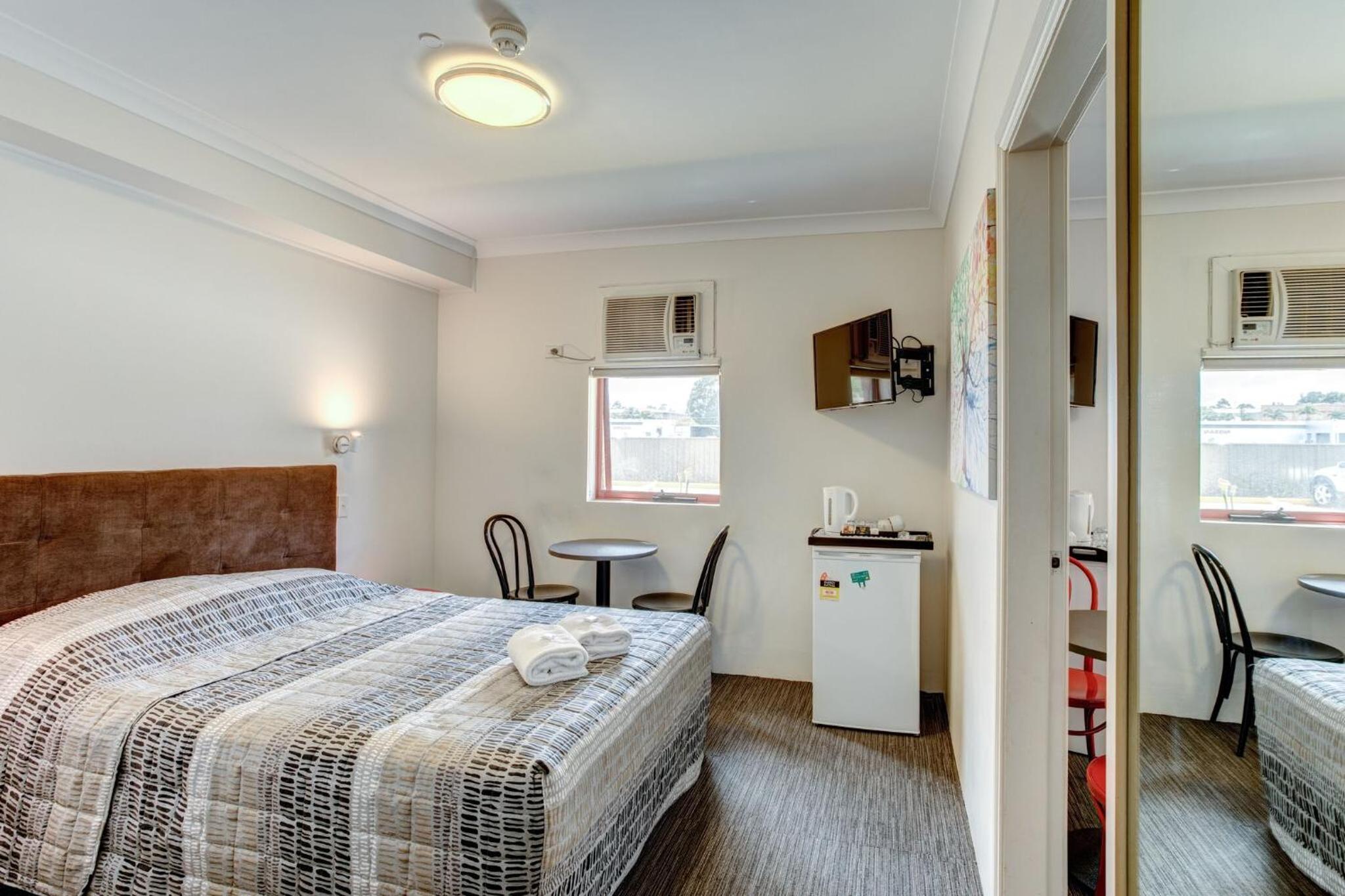 Arena Hotel (formerly Sleep Express Motel)