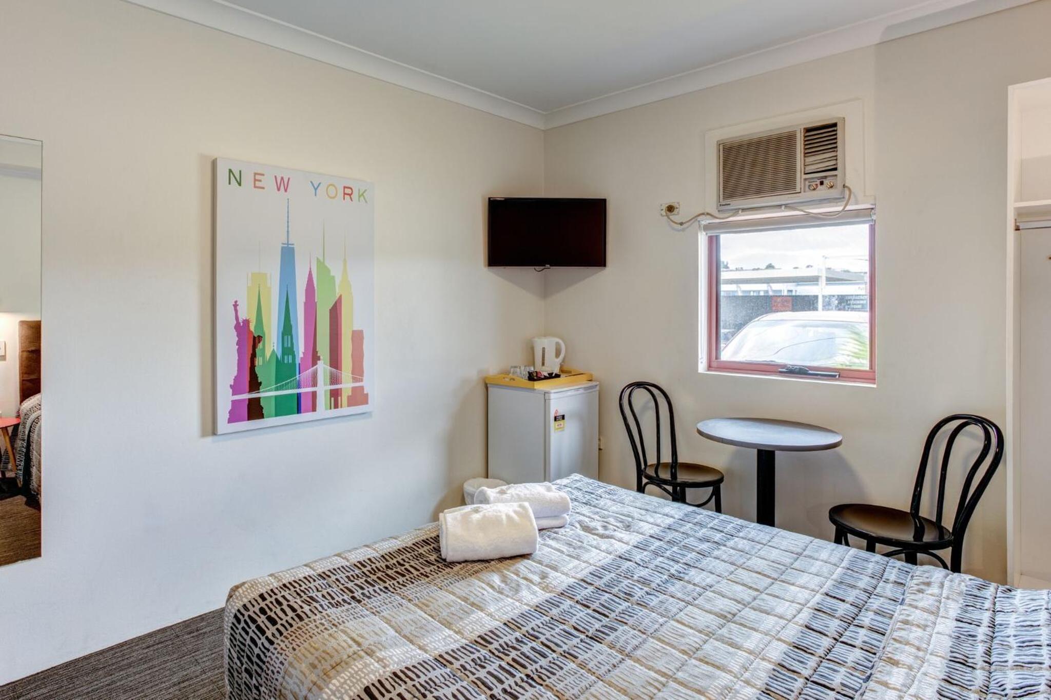 Arena Hotel (formerly Sleep Express Motel)