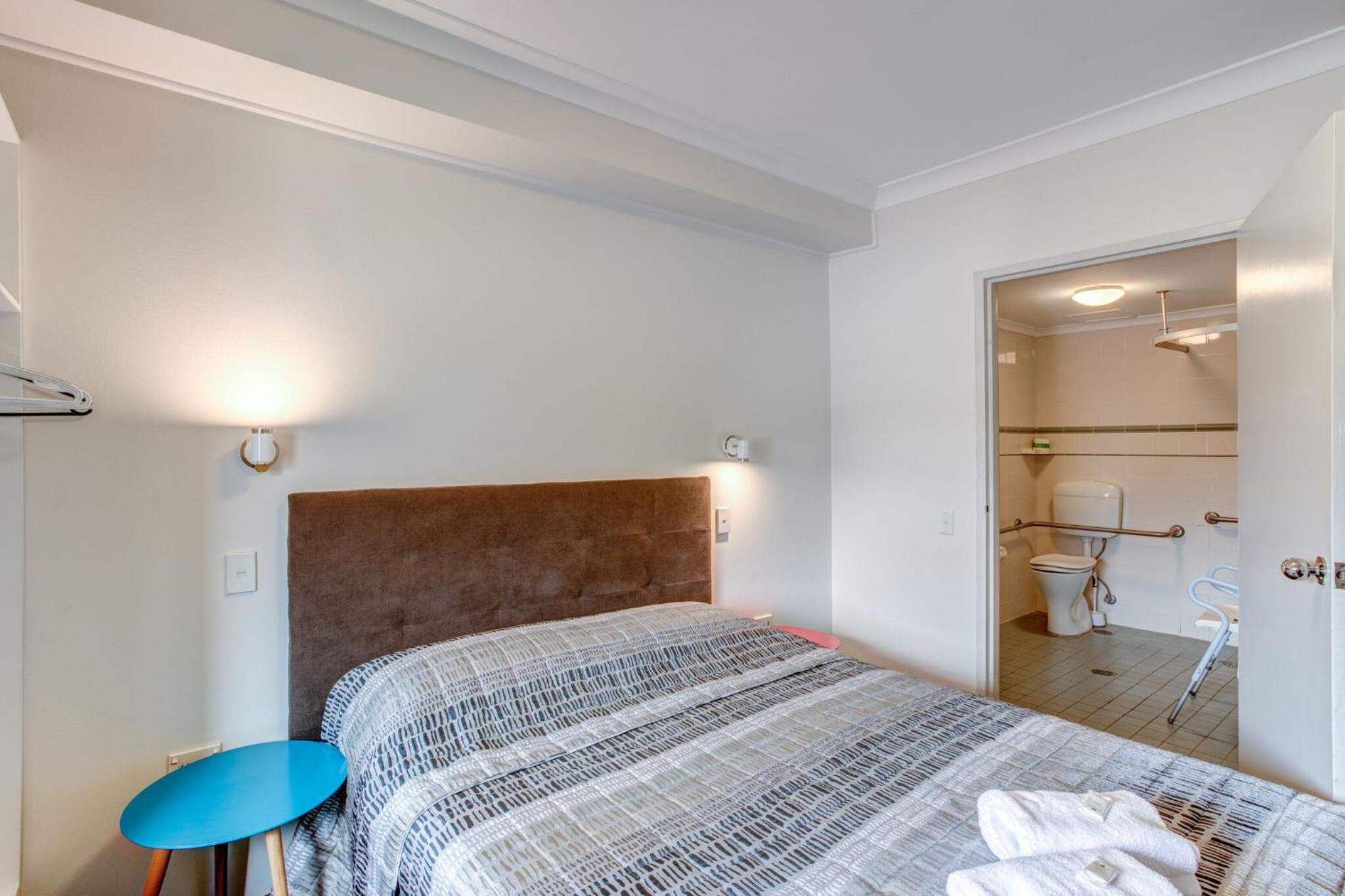 Arena Hotel (formerly Sleep Express Motel)