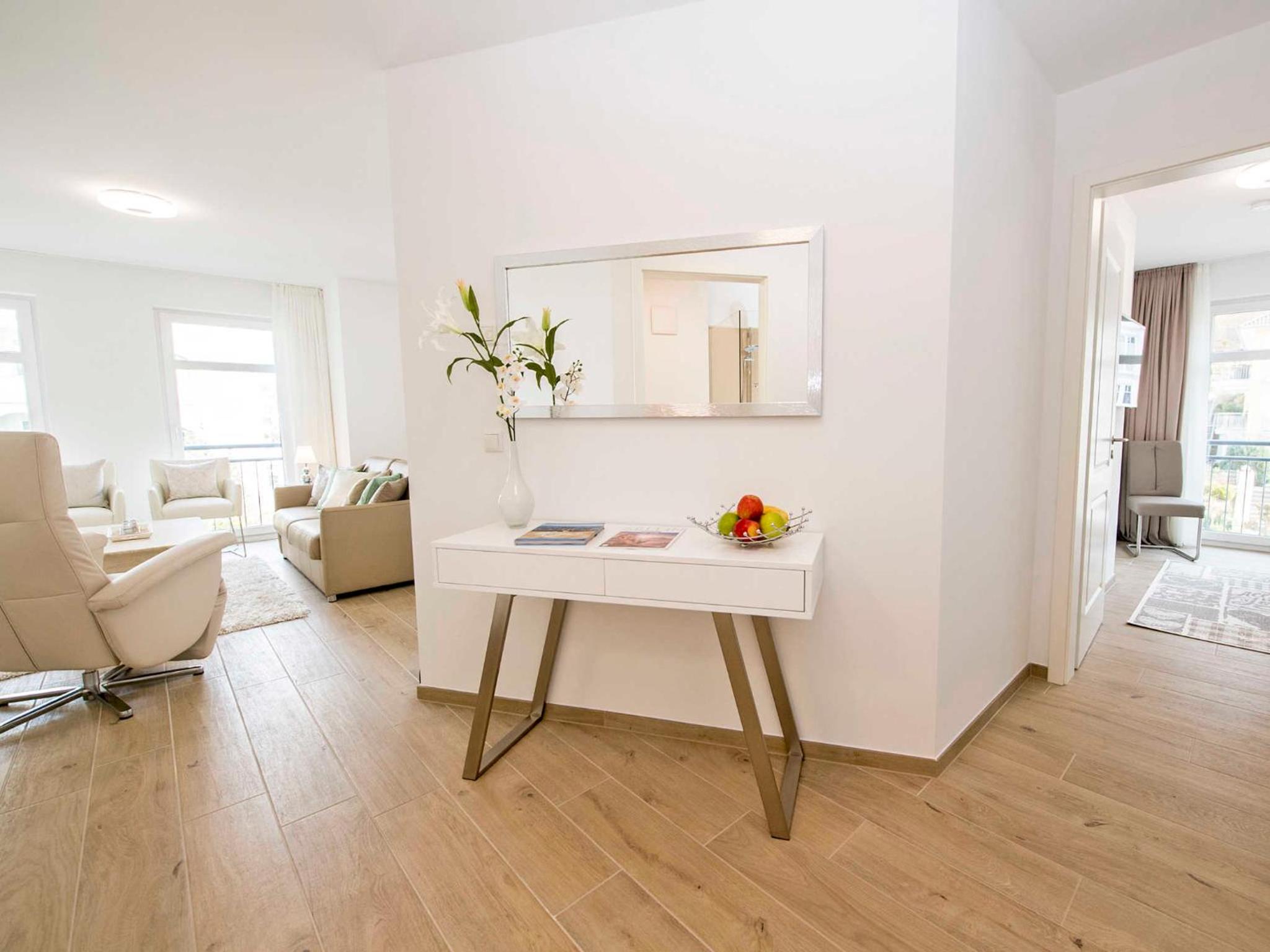 Villa Louisa in Sellin - WG 39 mit Balkon, strandnah