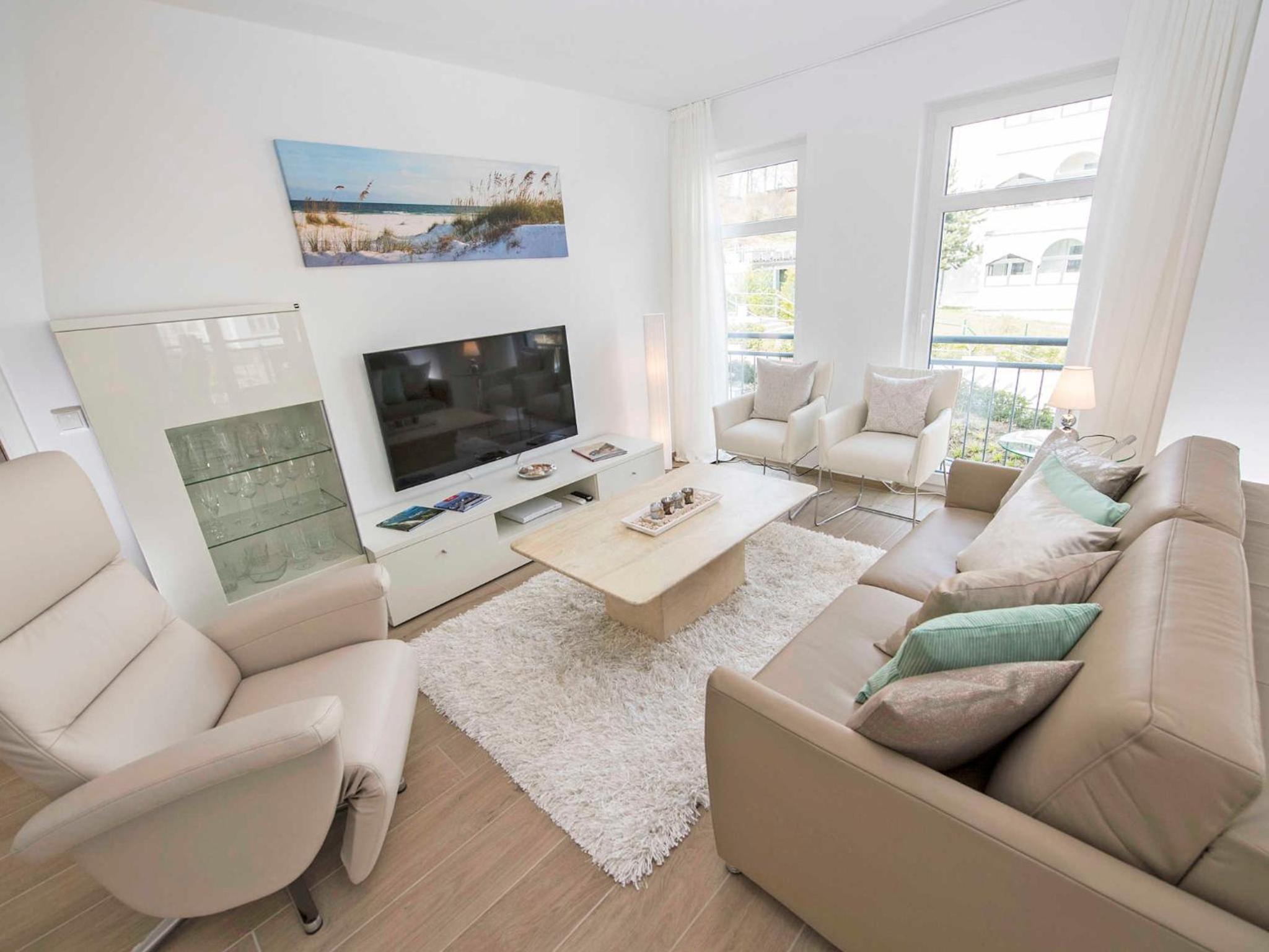 Villa Louisa in Sellin - WG 39 mit Balkon, strandnah