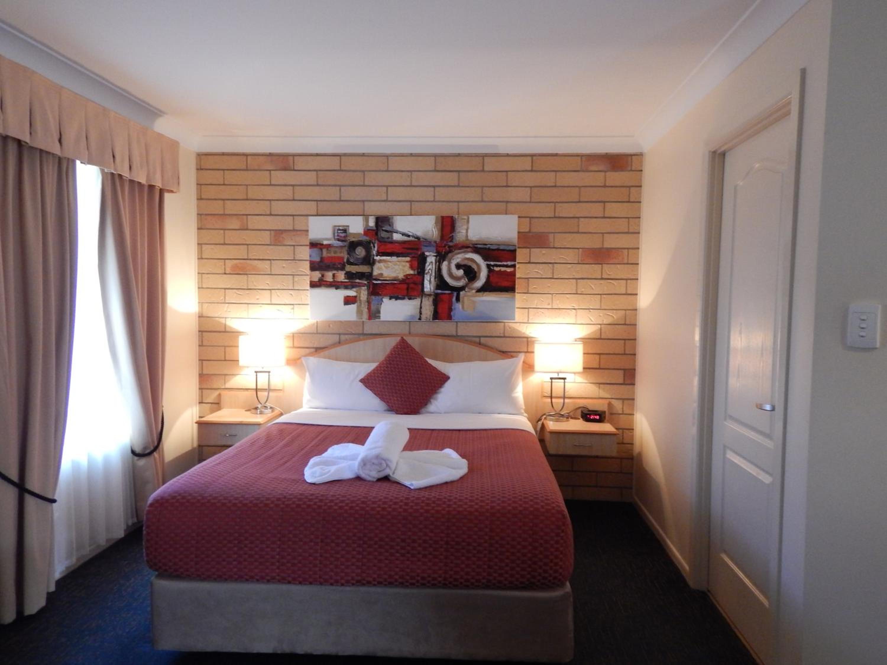 Cotswold Motor Inn