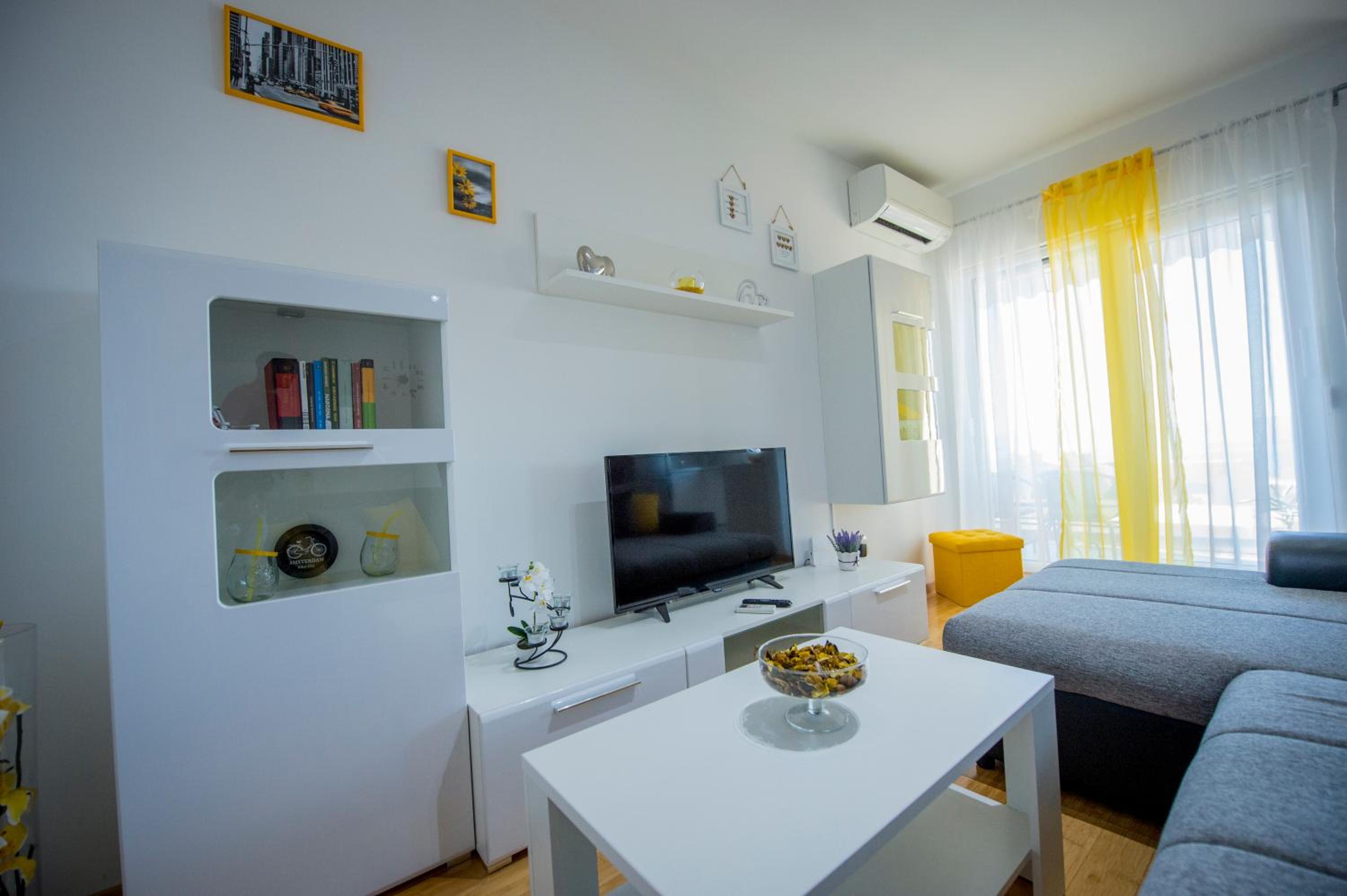 Apartment Luka