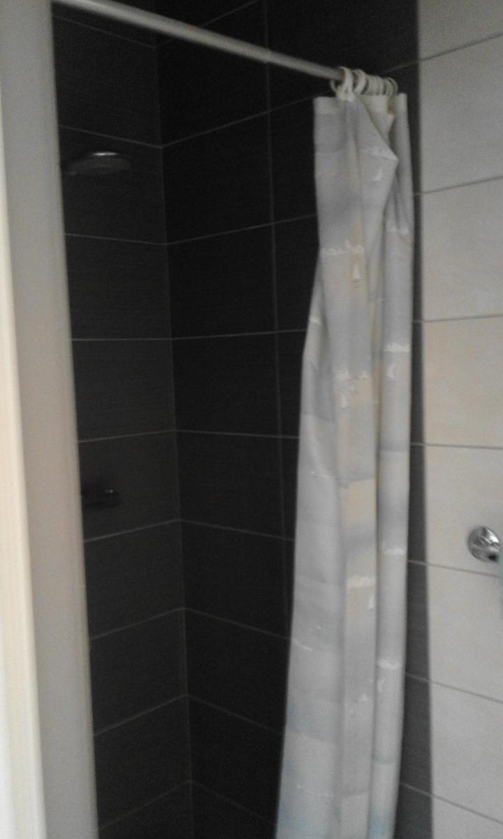 Kamer + douche in villa
