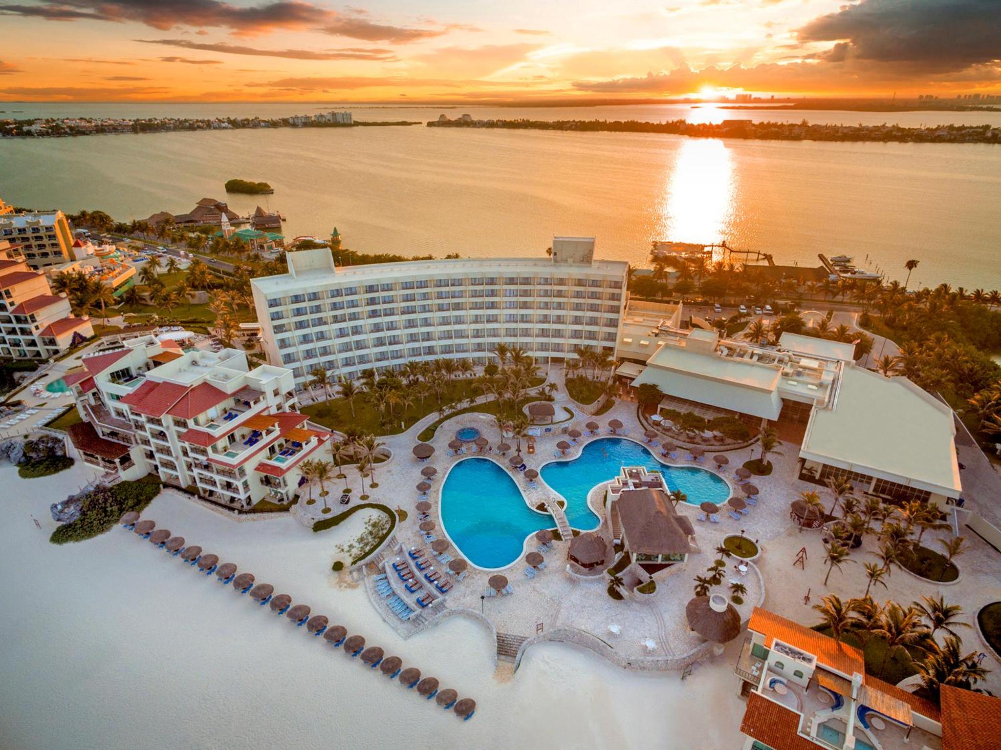 Grand Park Royal Cancún - Todo Incluido