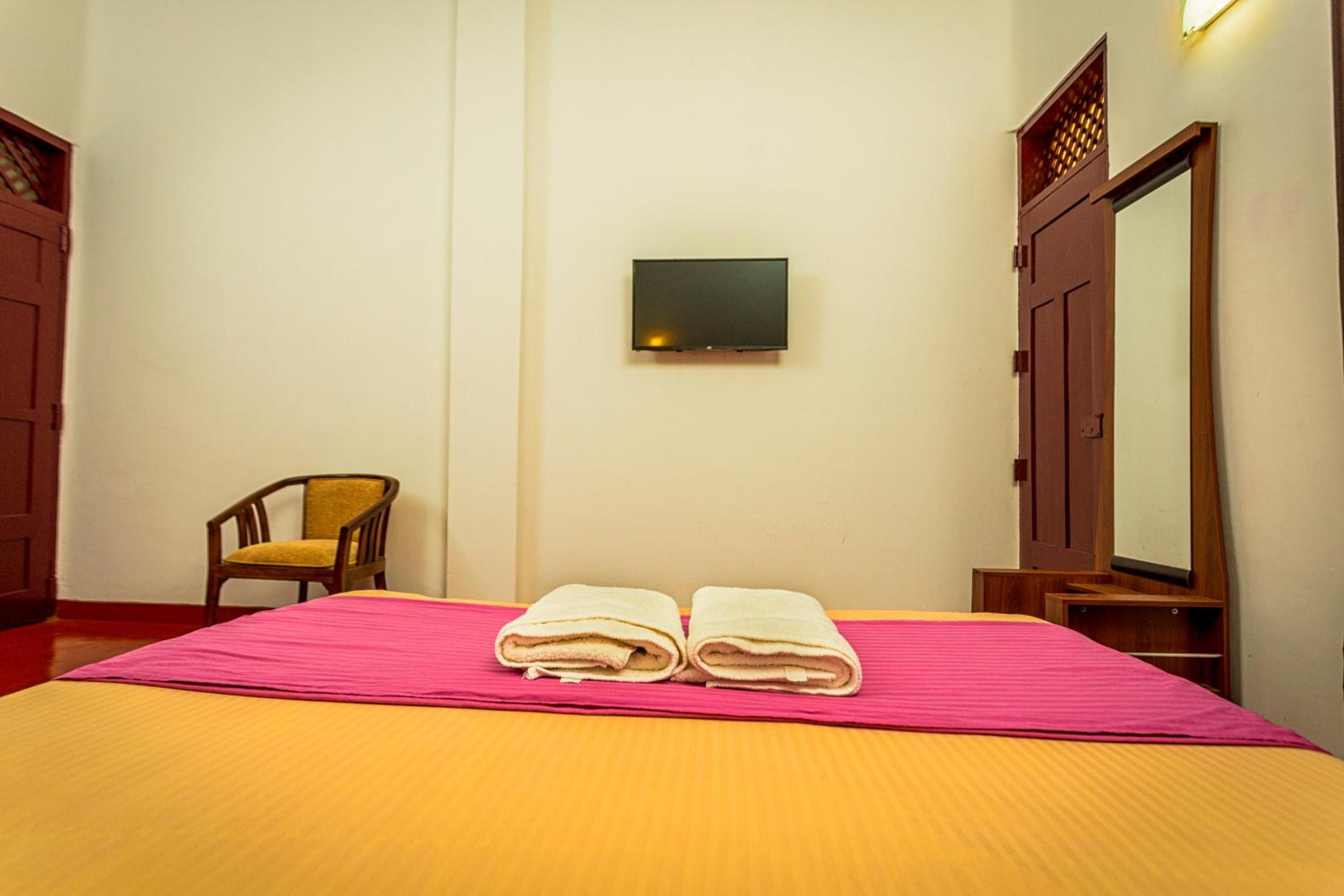 Dayanithi Guest House