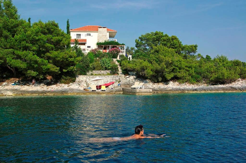 Waterfront villa with pool view 5