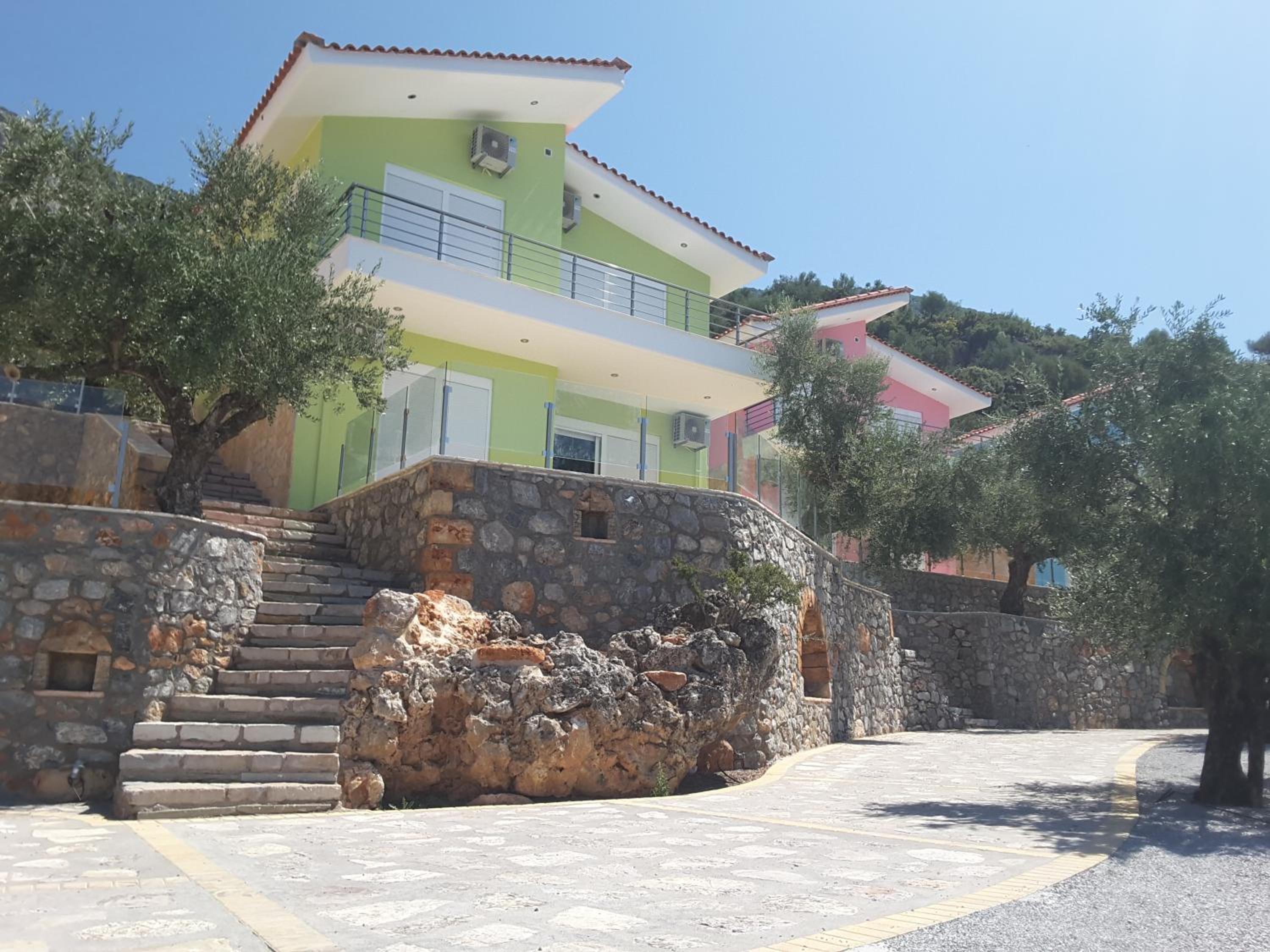 Shiraz Villas