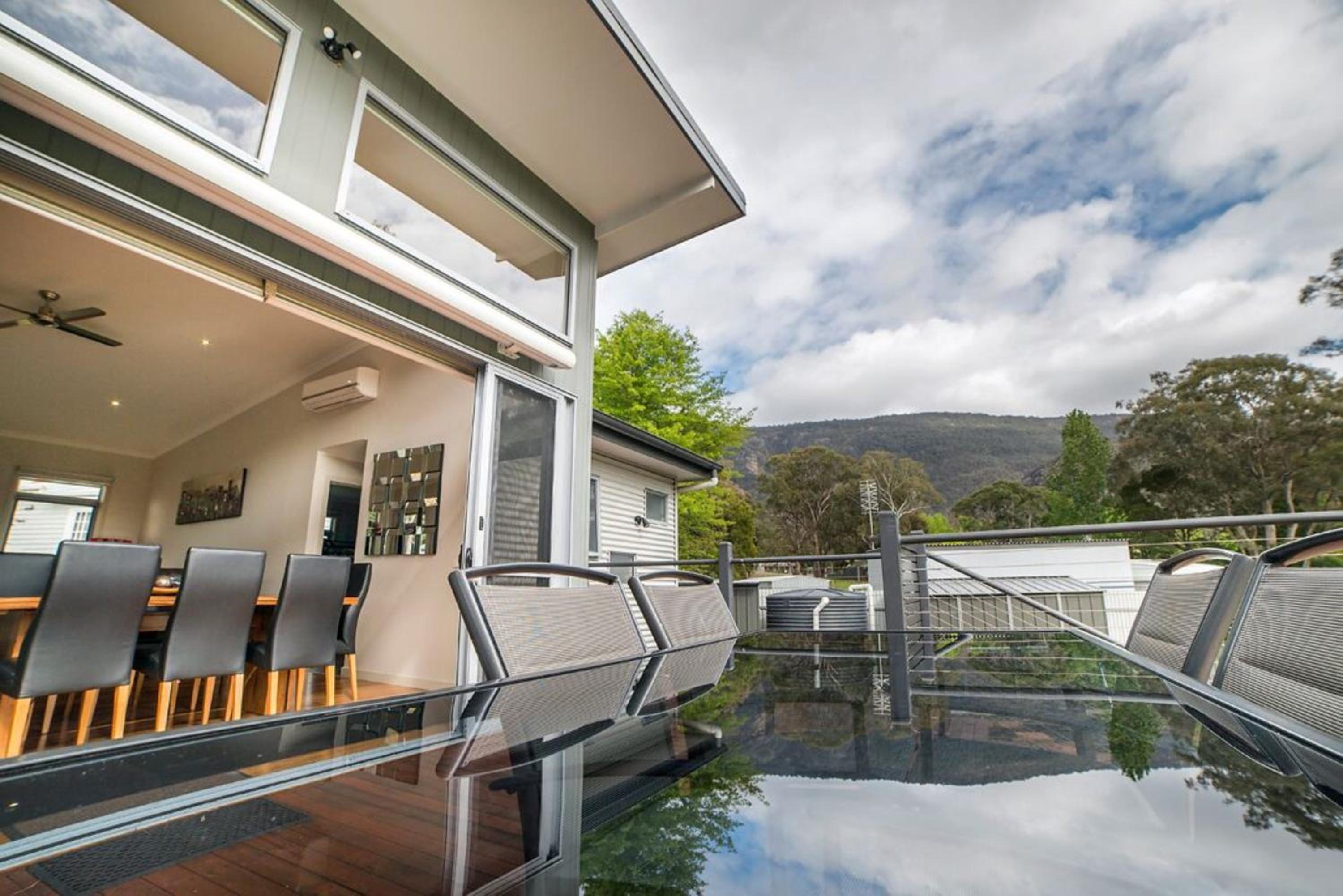 Hemley House Luxury in Halls Gap