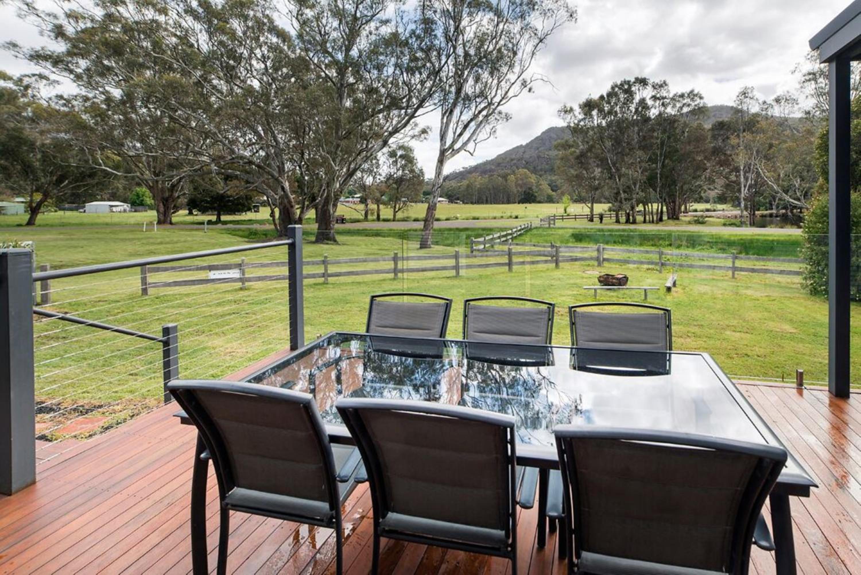Hemley House Luxury in Halls Gap