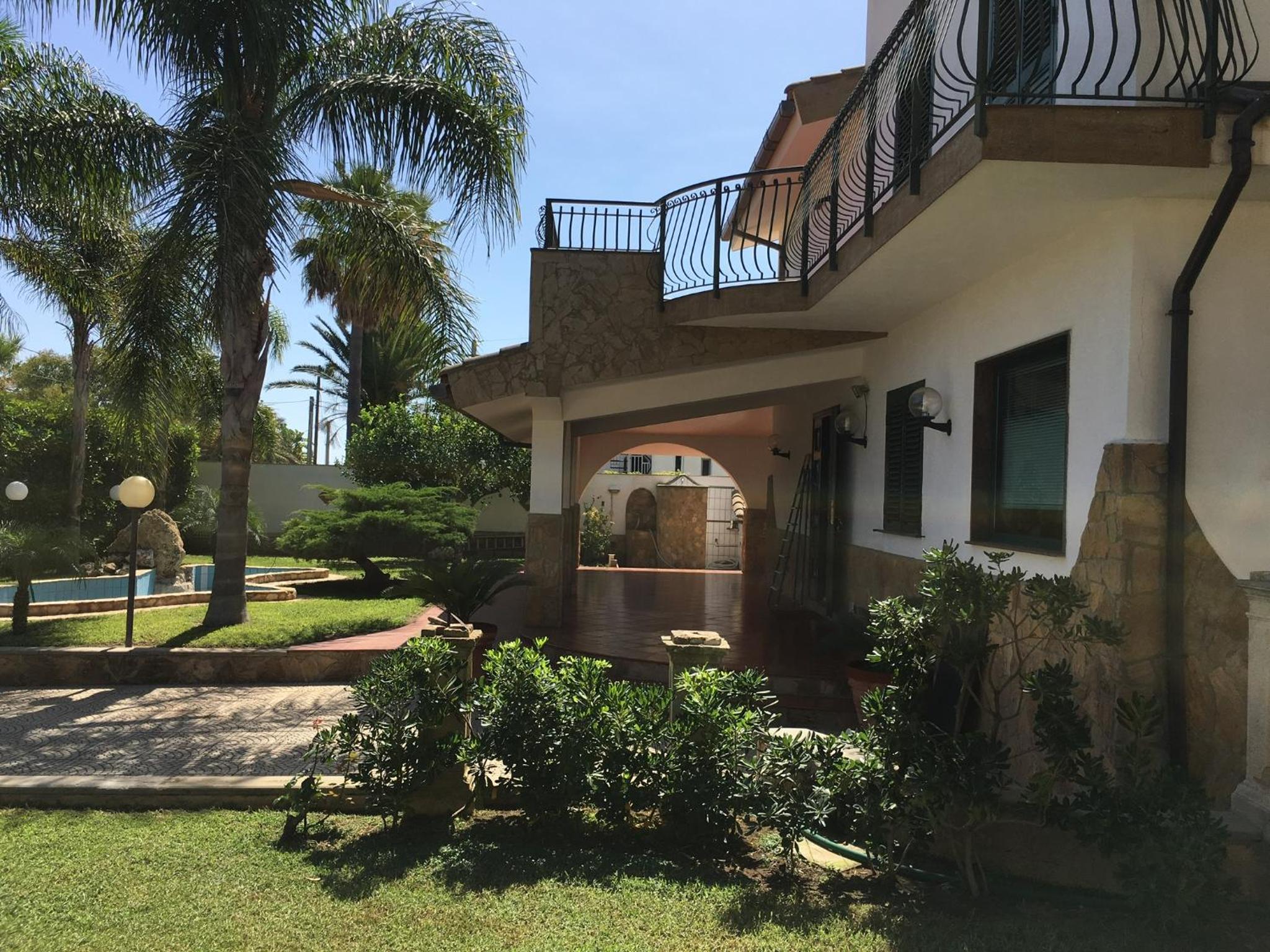 Villa CARLOTTA view 2