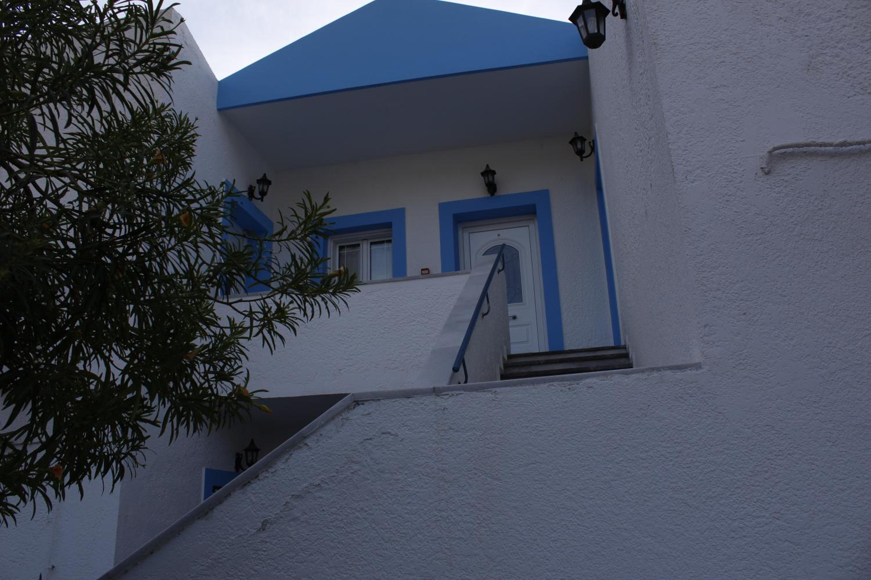 Climbing House Annas Apartments