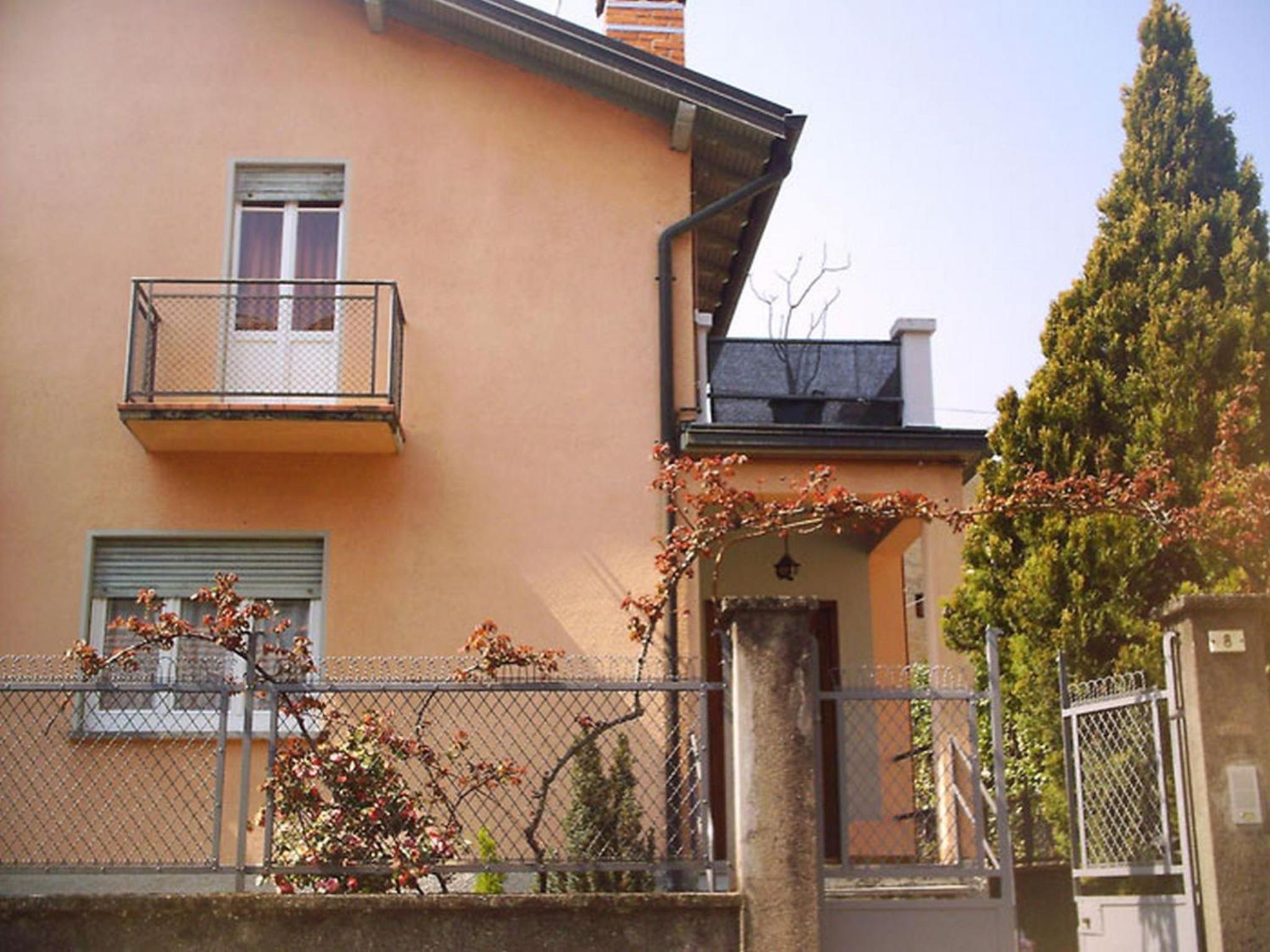 Appartamento San Ambrogio view 2