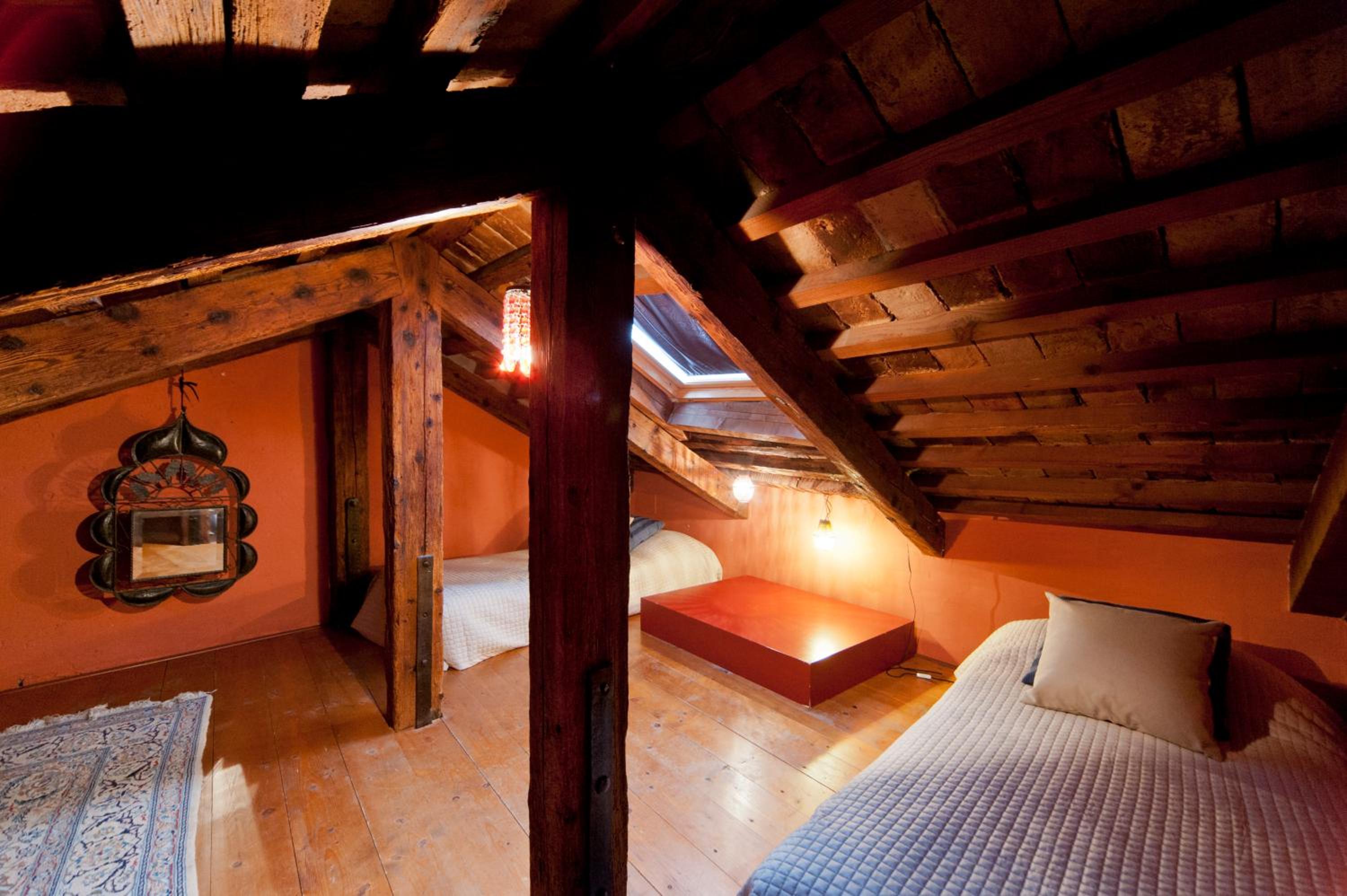 Casanova Penthouse near Rialto rooftop view
