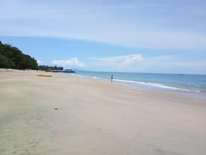 Jungle Hill Beach Bungalow
