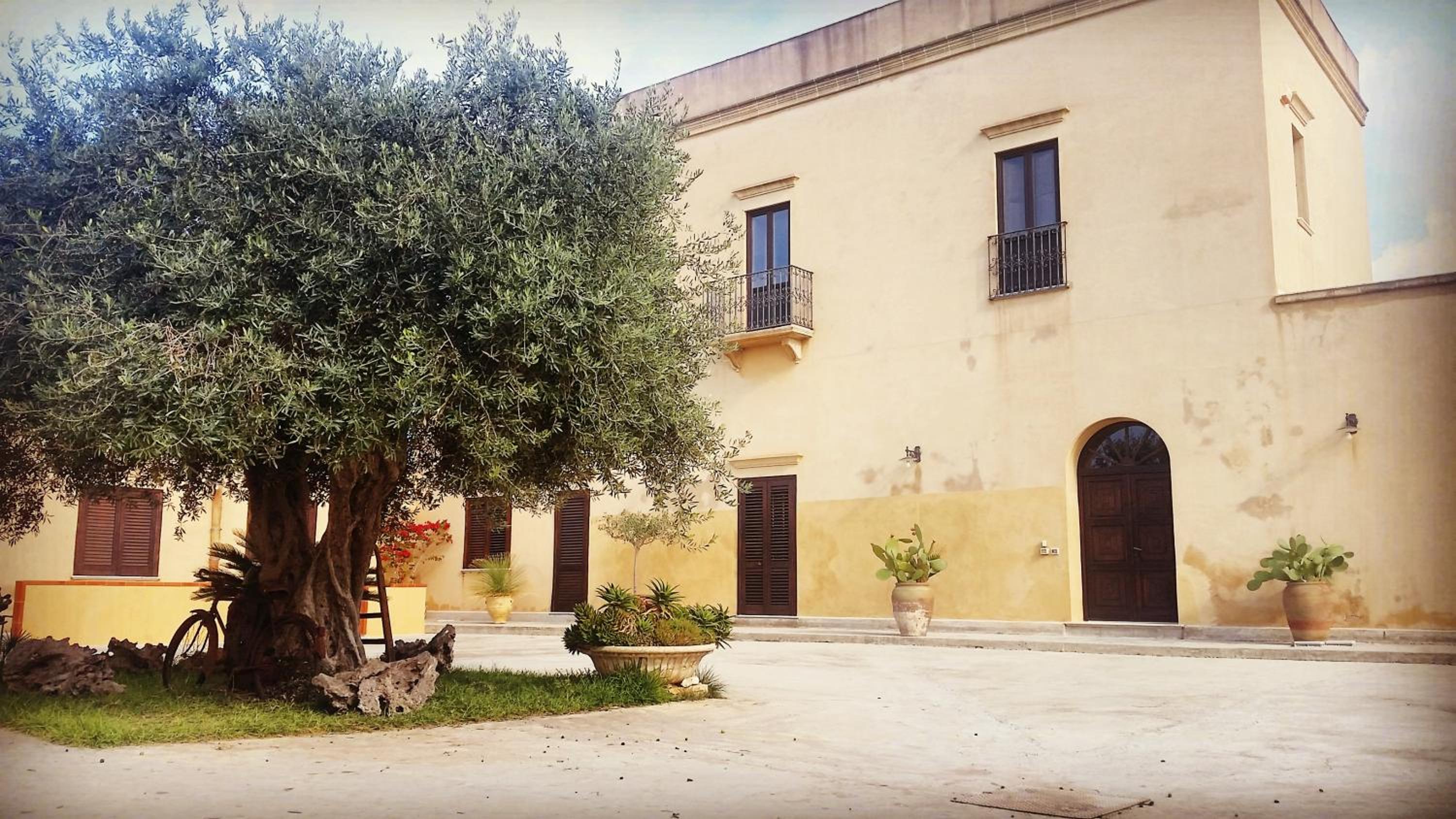 Hotel Baglio Cudia Resort - Image 1