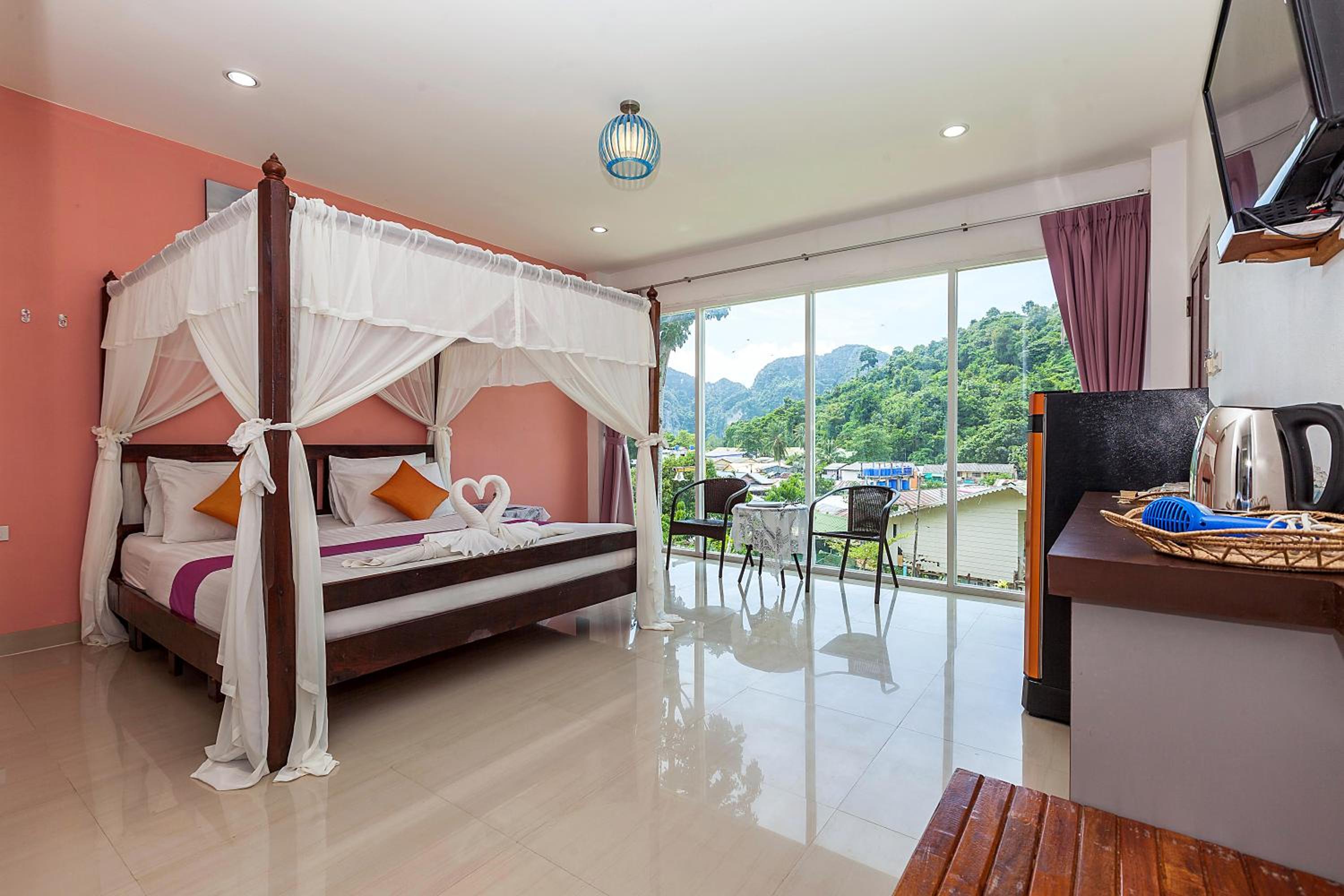Phi Phi Chang Grand Resort