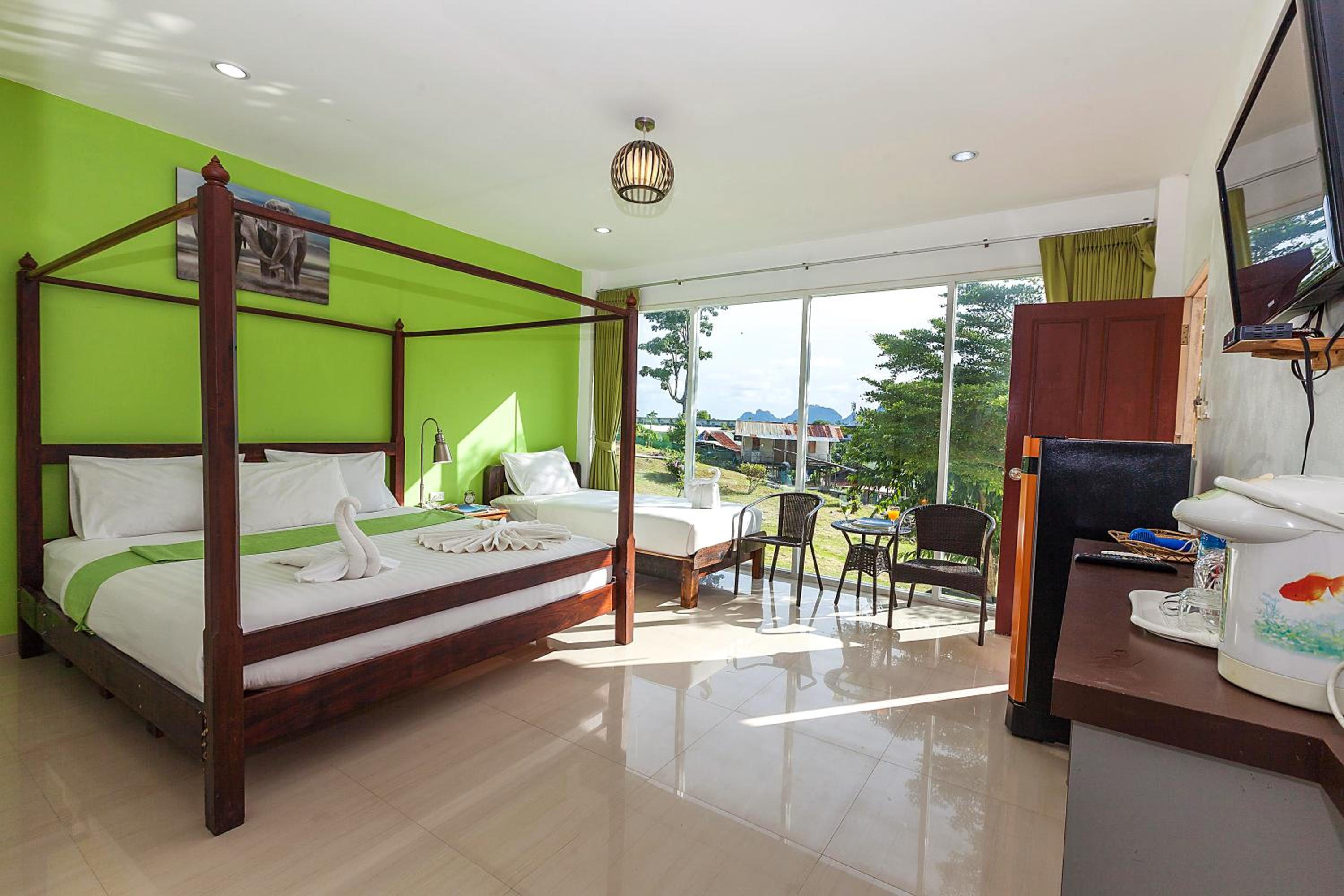 Phi Phi Chang Grand Resort