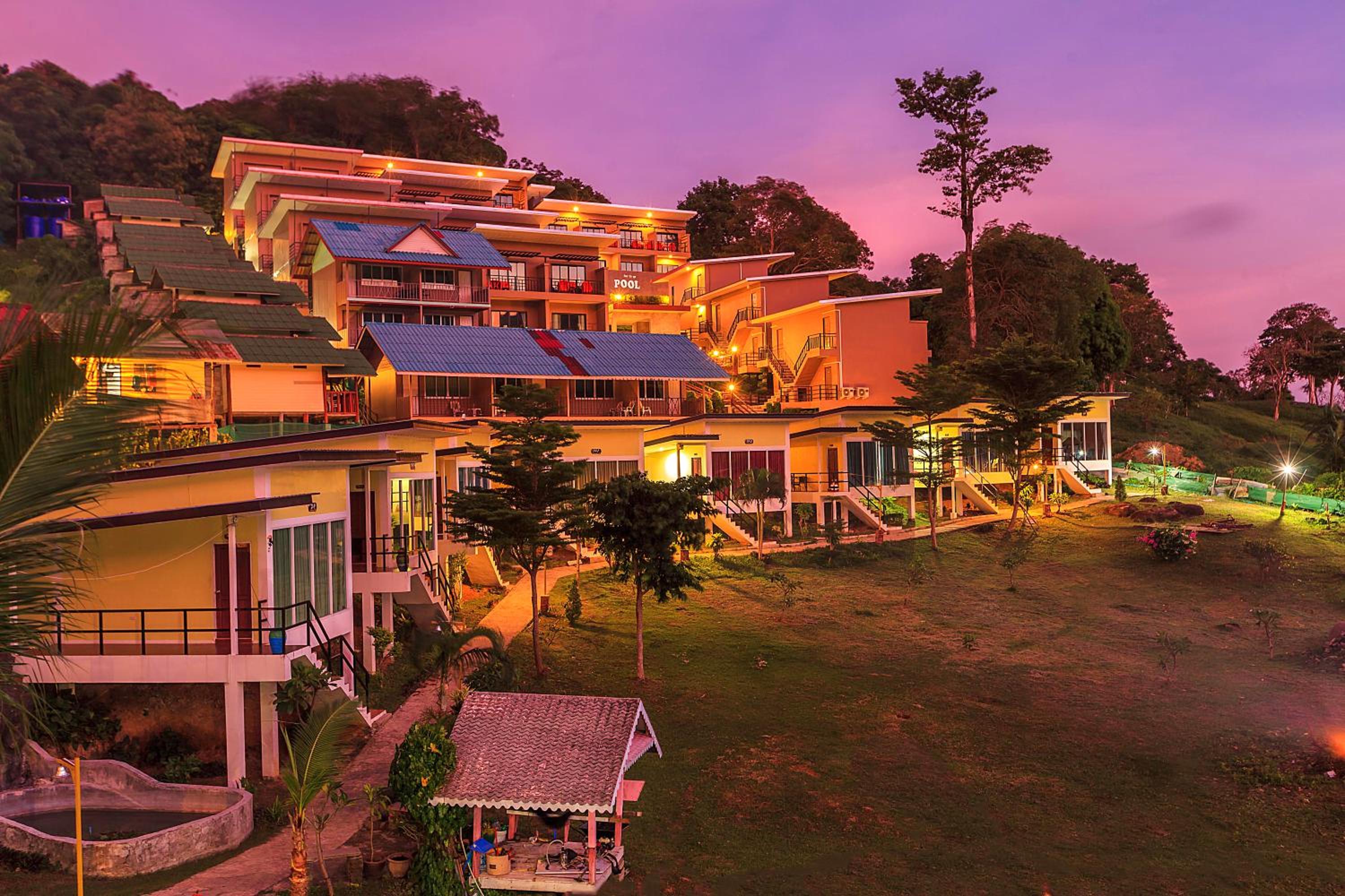 Phi Phi Chang Grand Resort