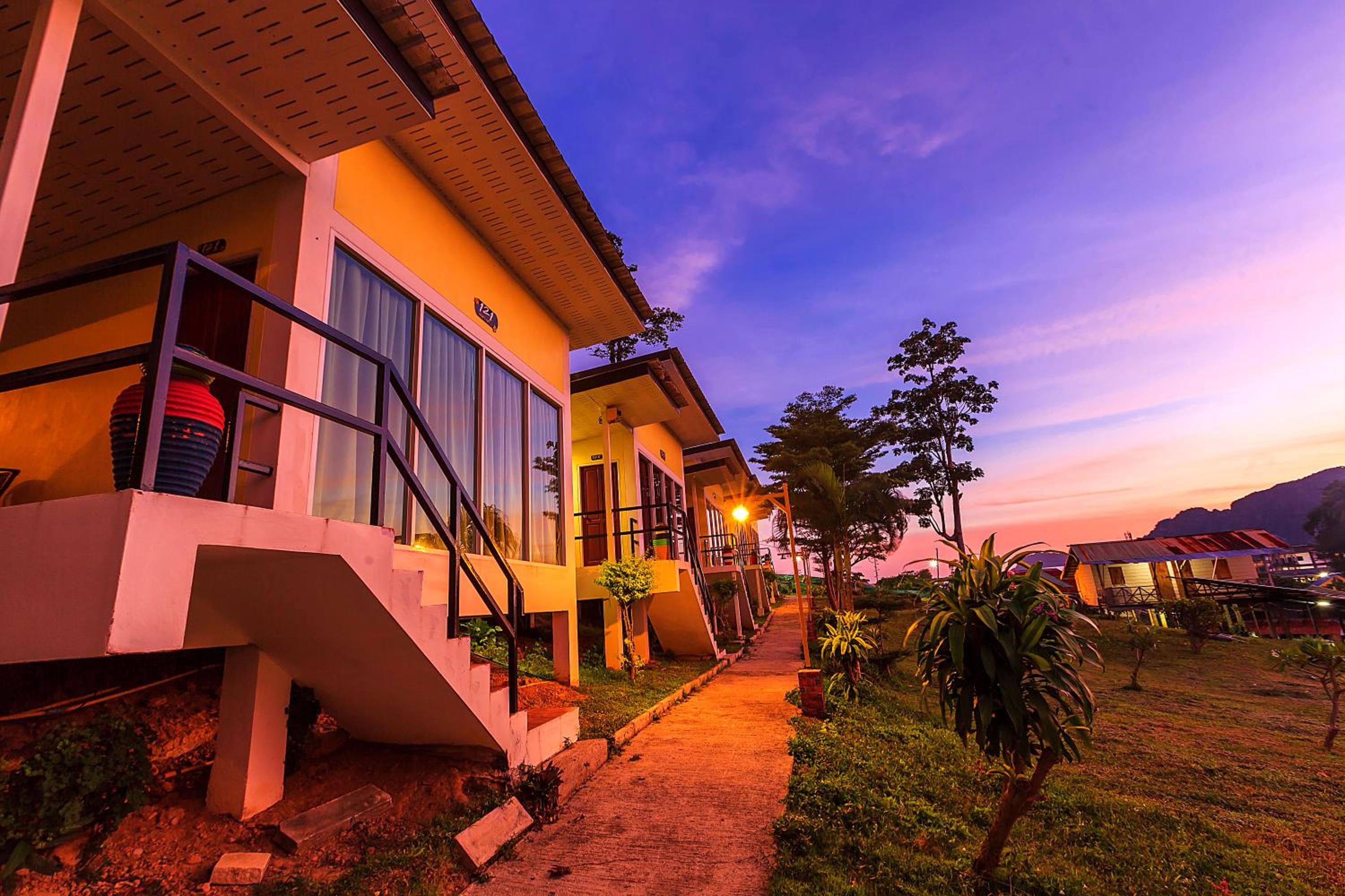 Phi Phi Chang Grand Resort