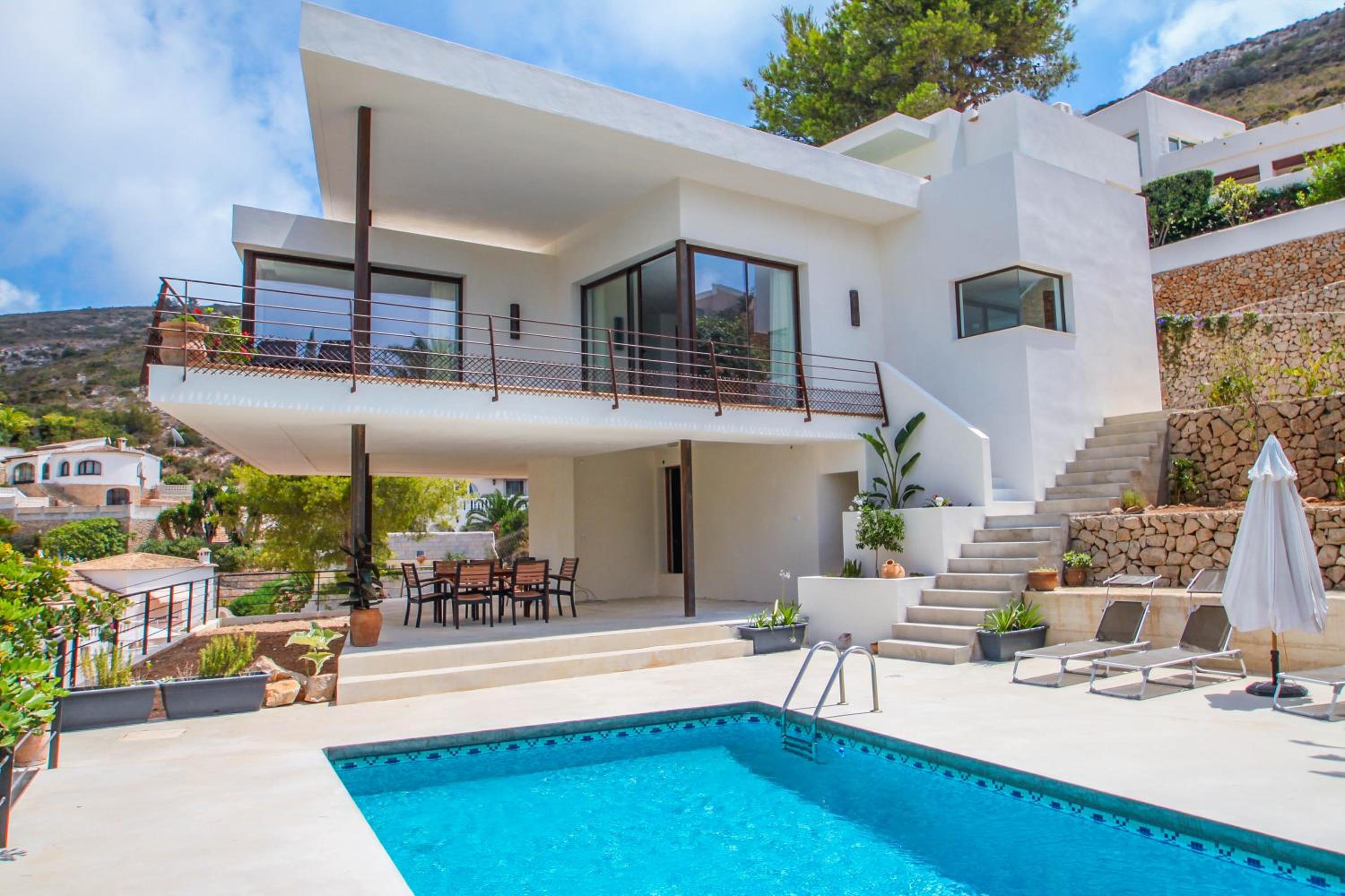Laja - panoramic hillside holiday house in Moraira view 3