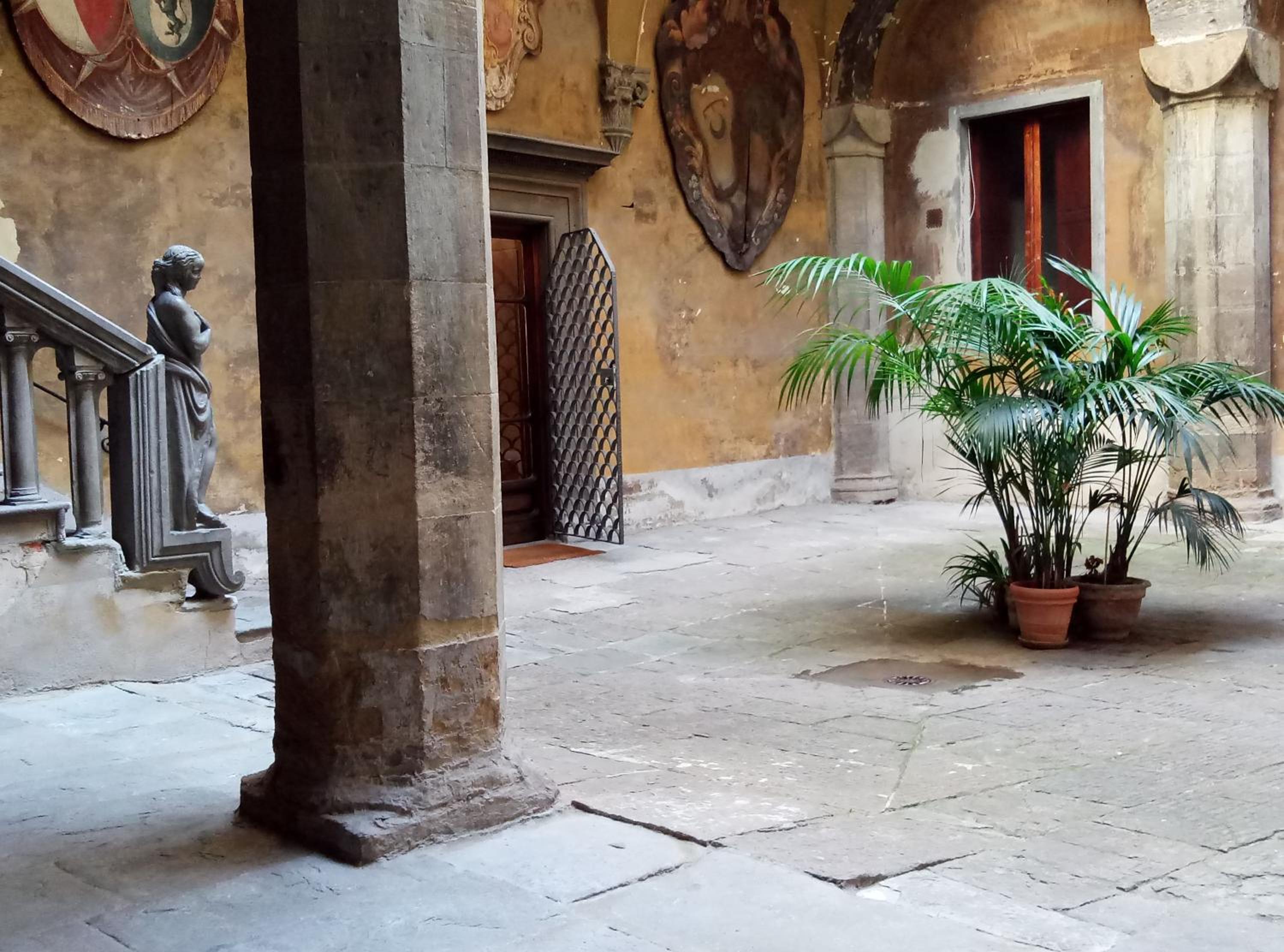 Palazzo Larioni dei Bardi