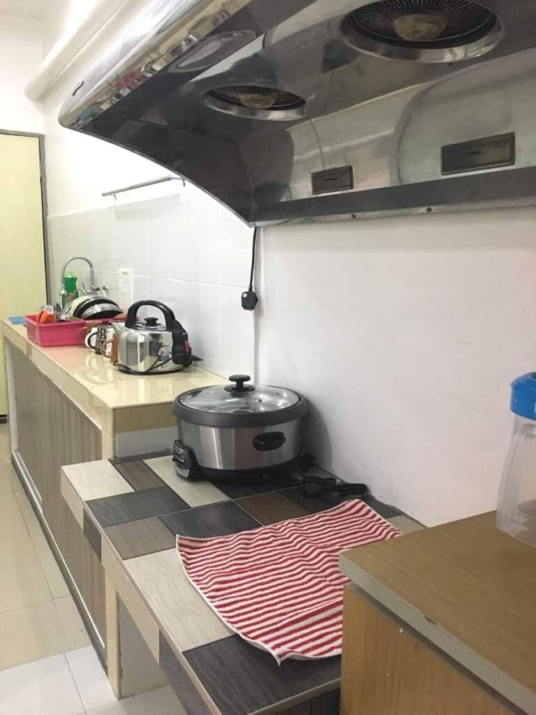 W9 atGoldenHills NightMarket WiFi 4R BBQ