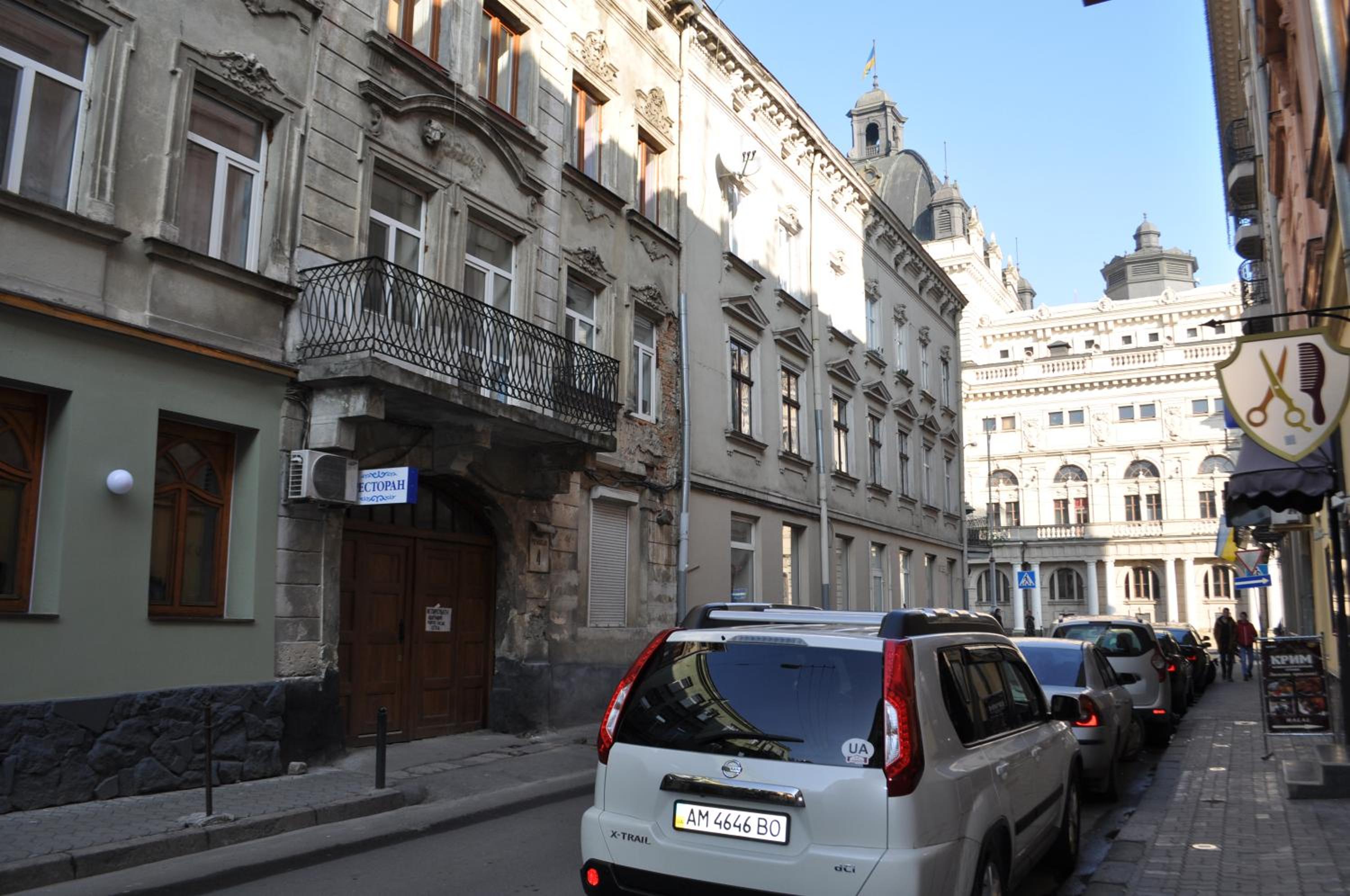 Apartmenti near Opera Theater view 3
