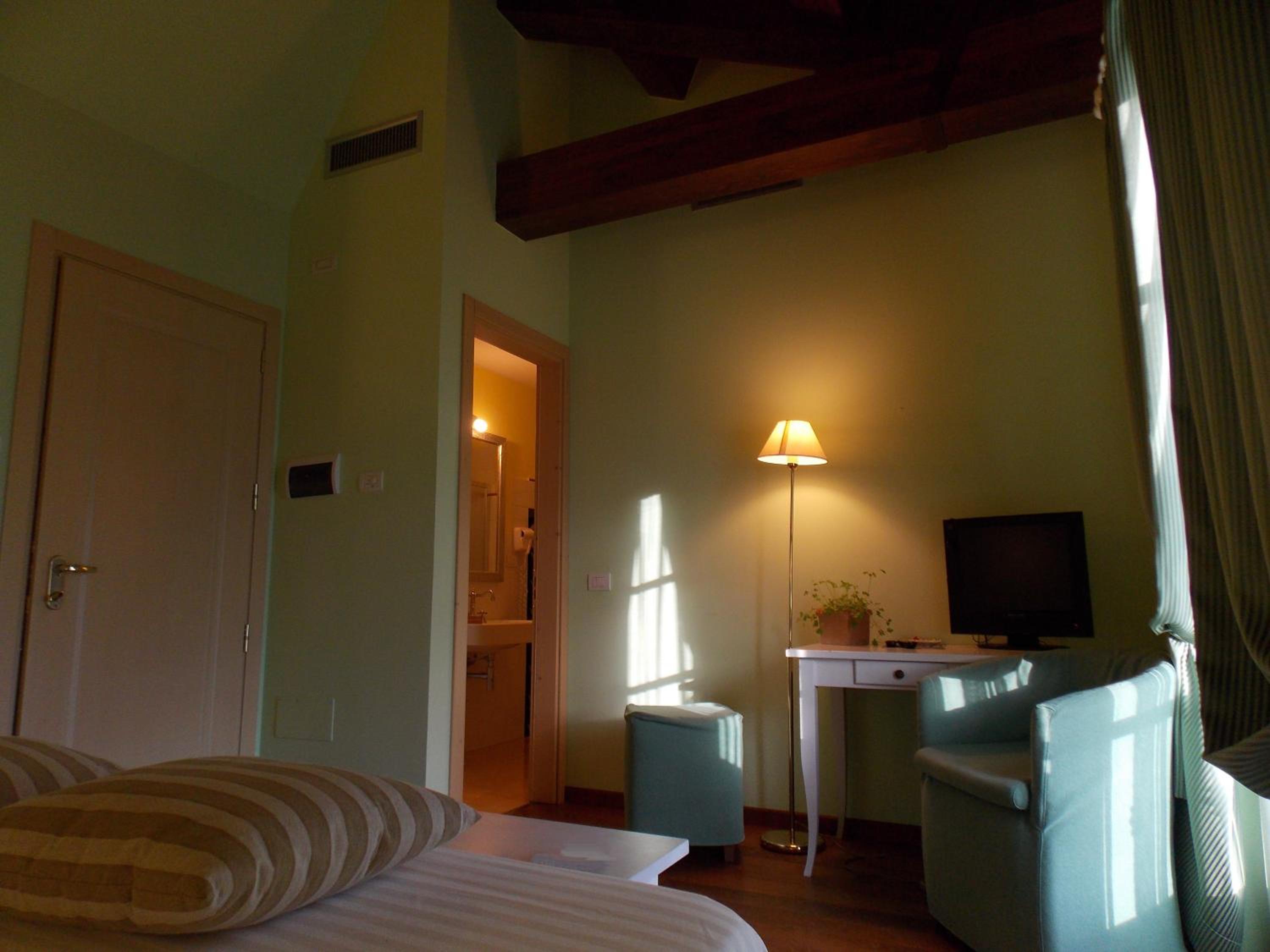 Photo 40