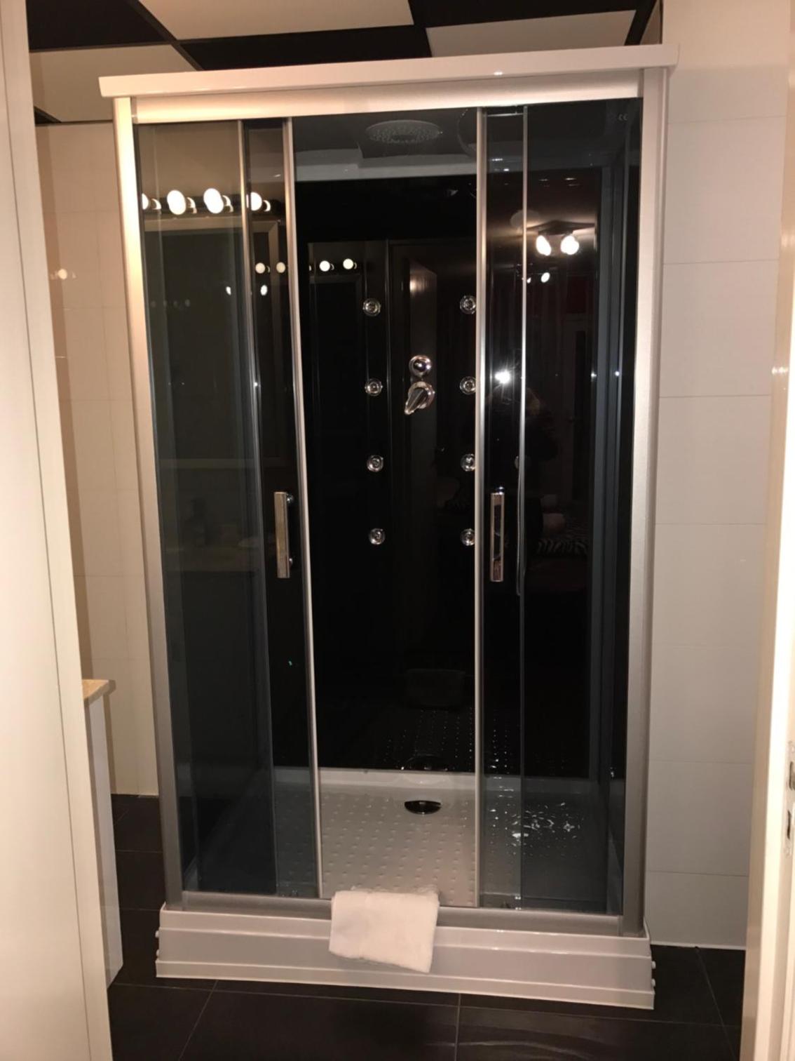 Alex Rooms view 2