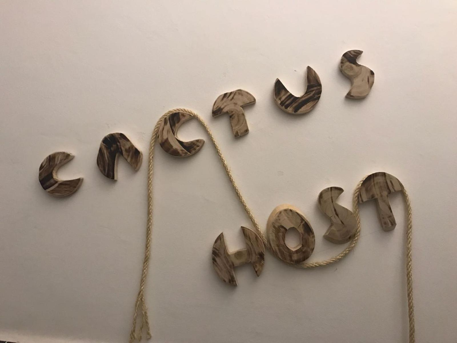 Cactus Host