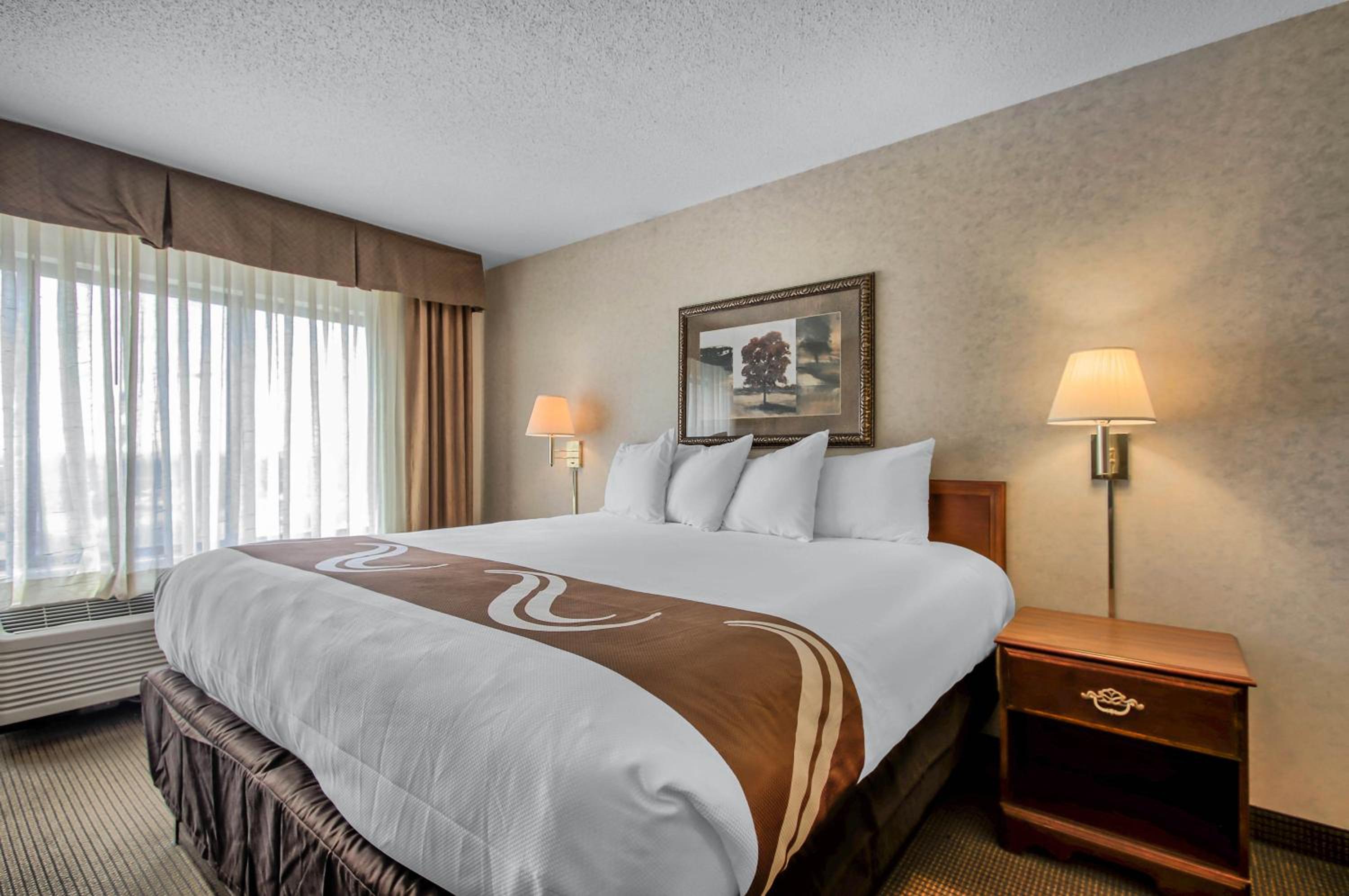 Emporia Vacations - Comfort Inn  Suites - Property Image 31