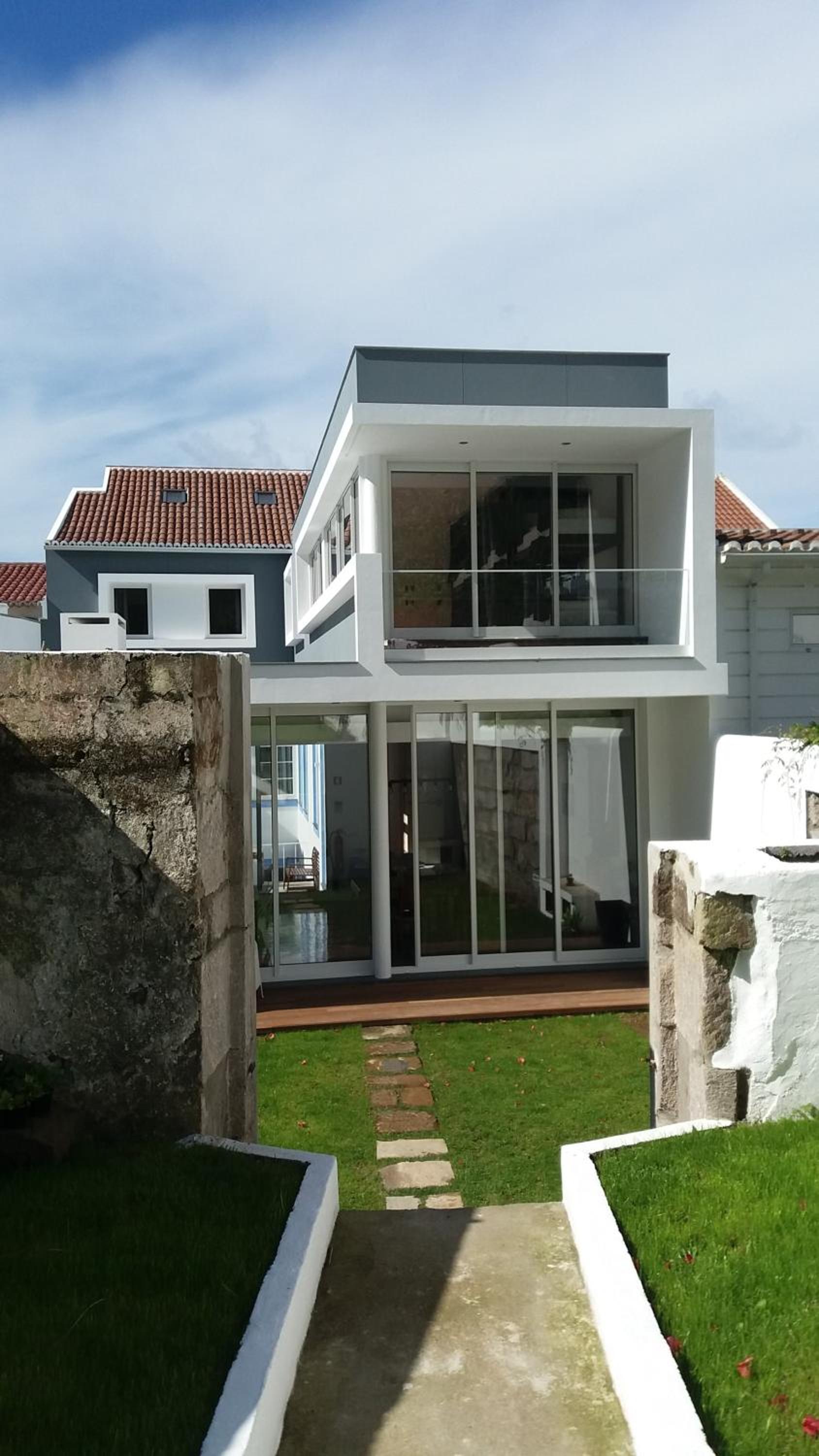 Hotel My Angra Charming House - Image 1