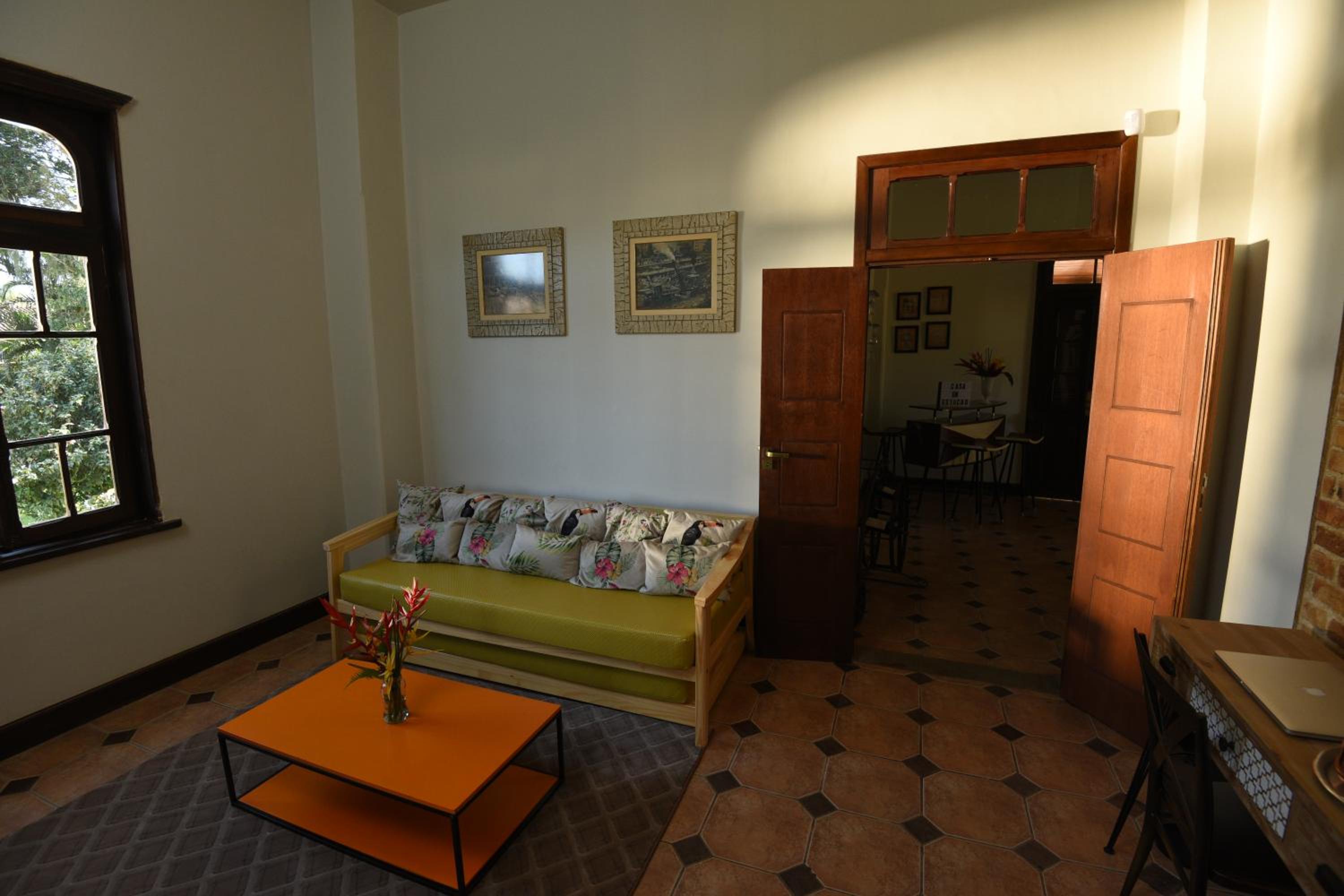 Casa da Estacao - Não é hotel, não é pousada é a casa mais charmosa de Morretes!