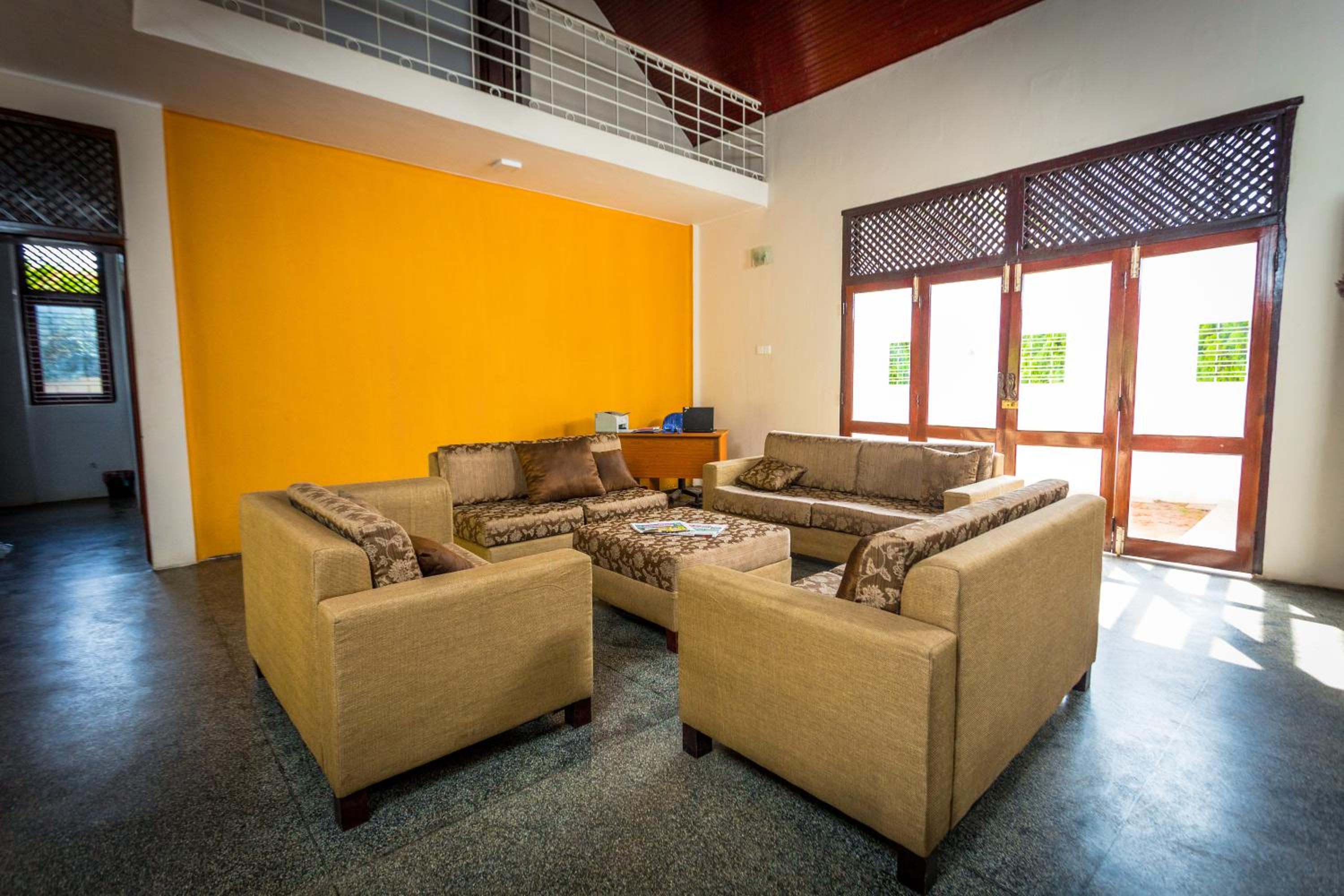 Dayanithi Guest House