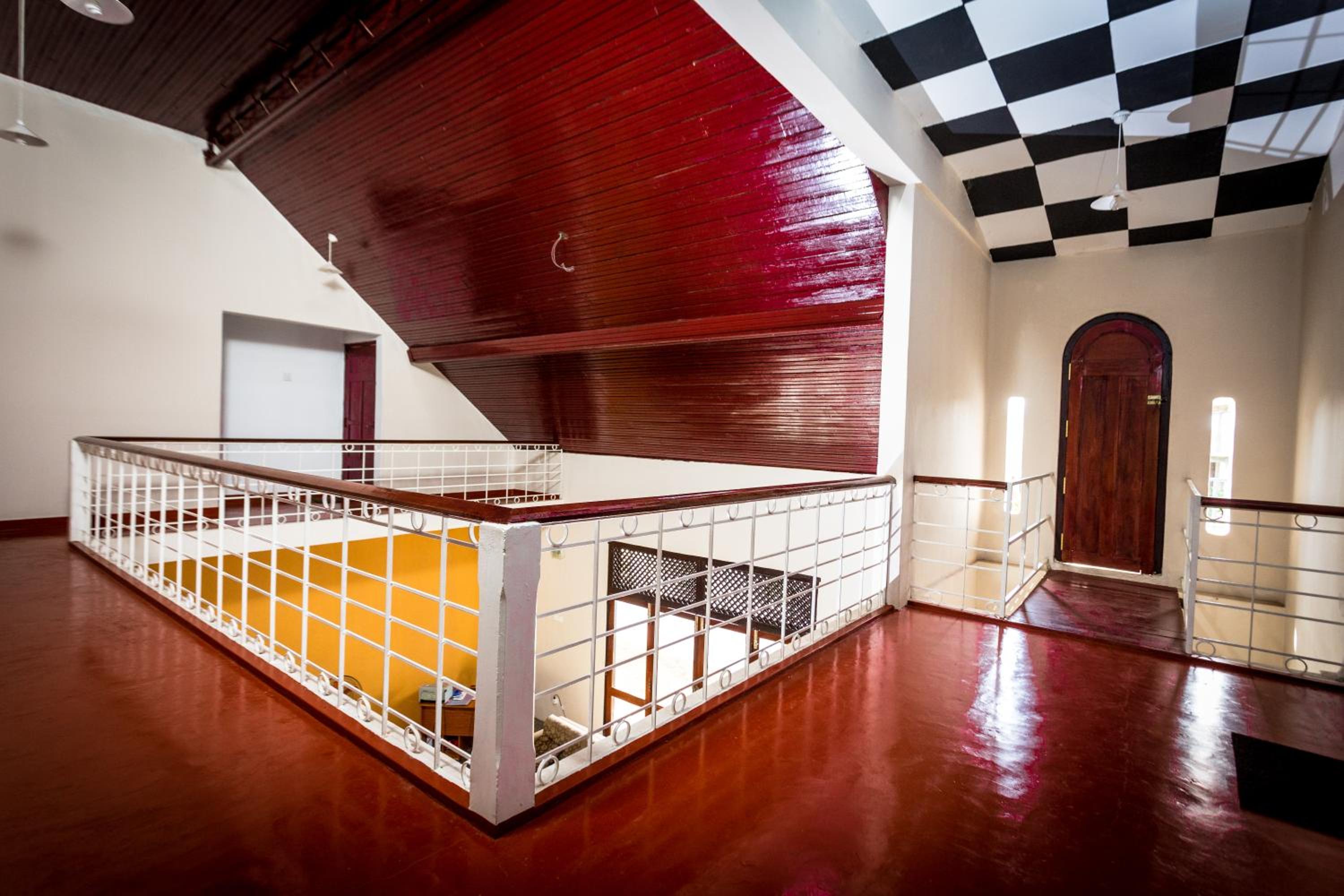 Dayanithi Guest House