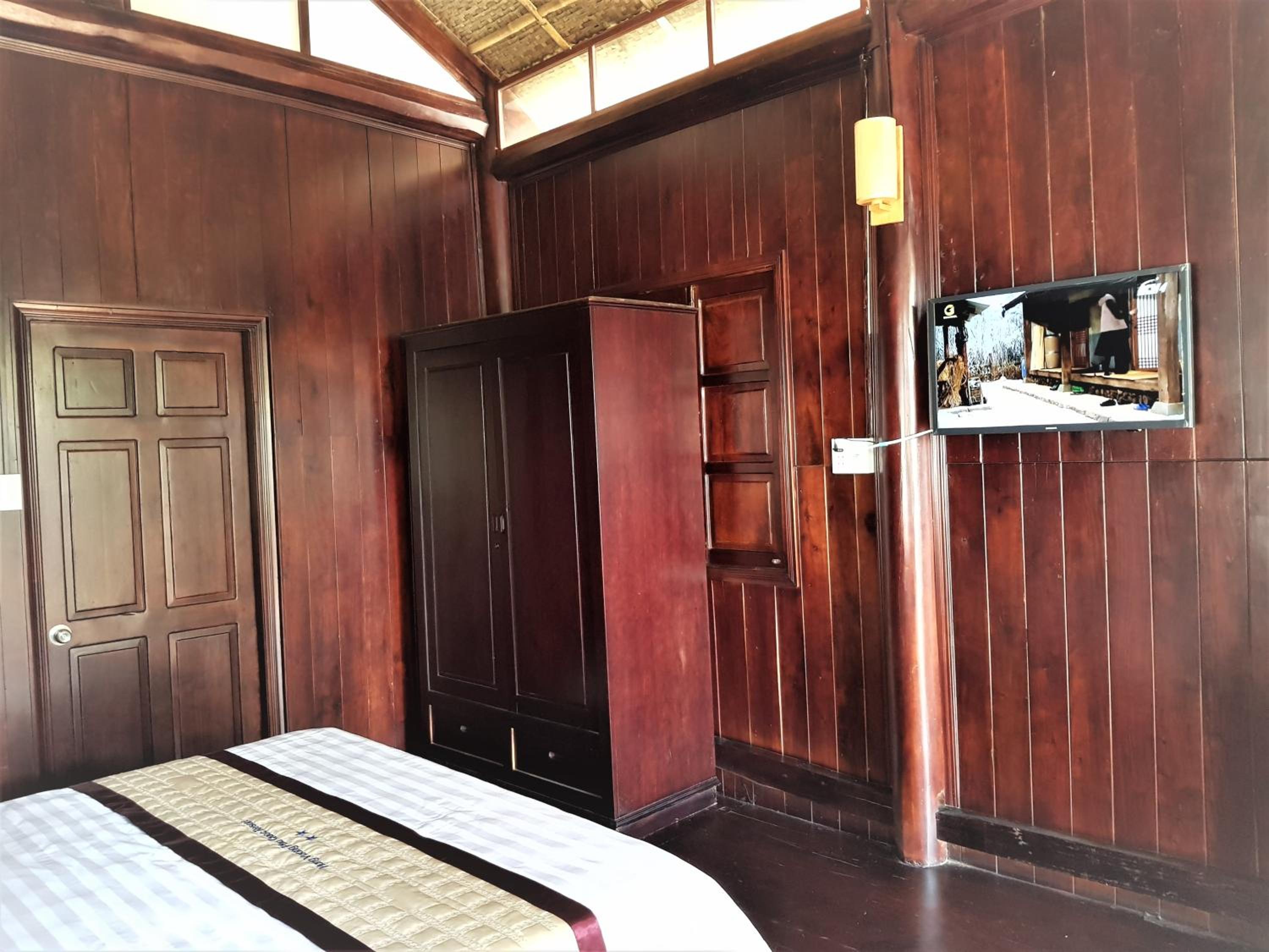 Hung Vuong Resort