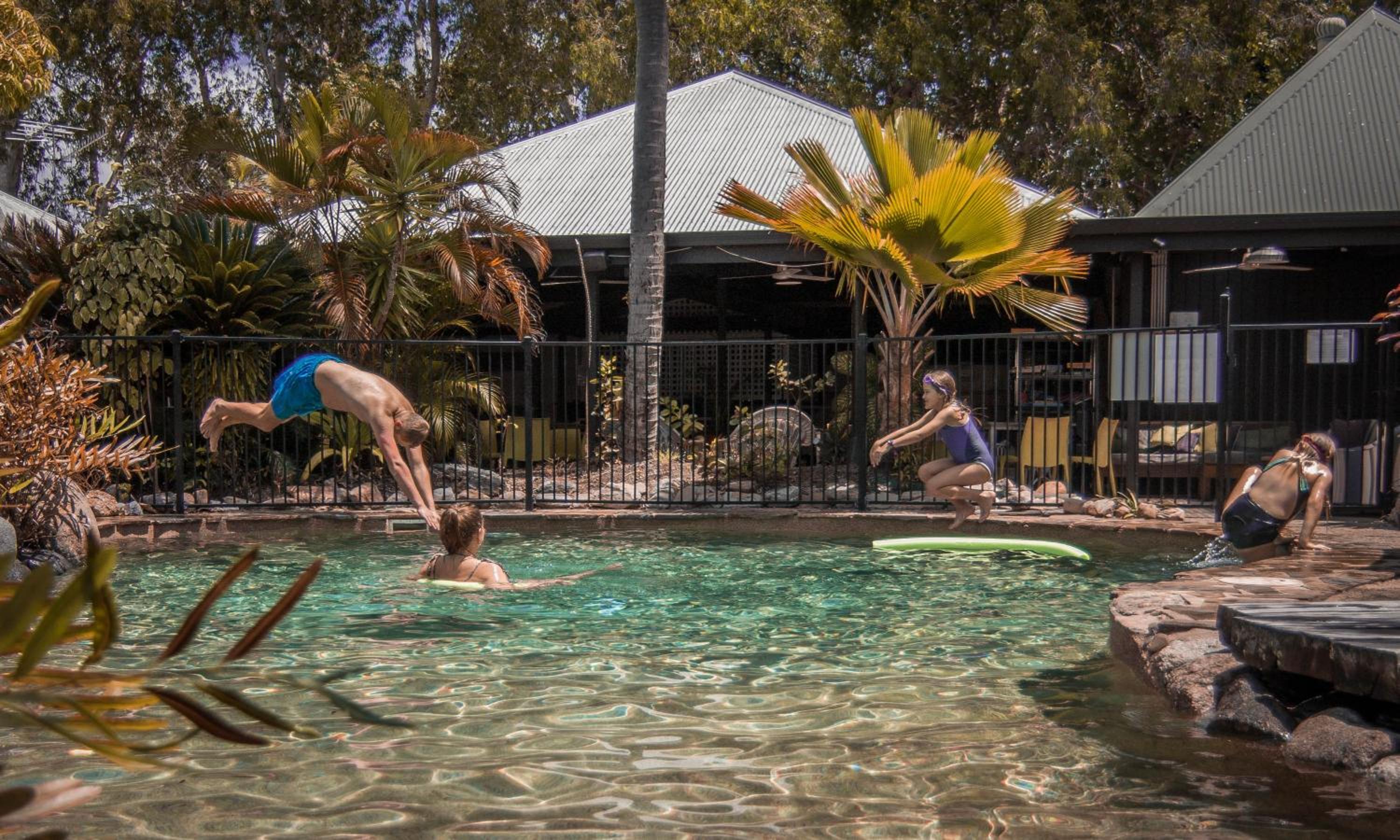 Coral Beach Lodge - Image 2